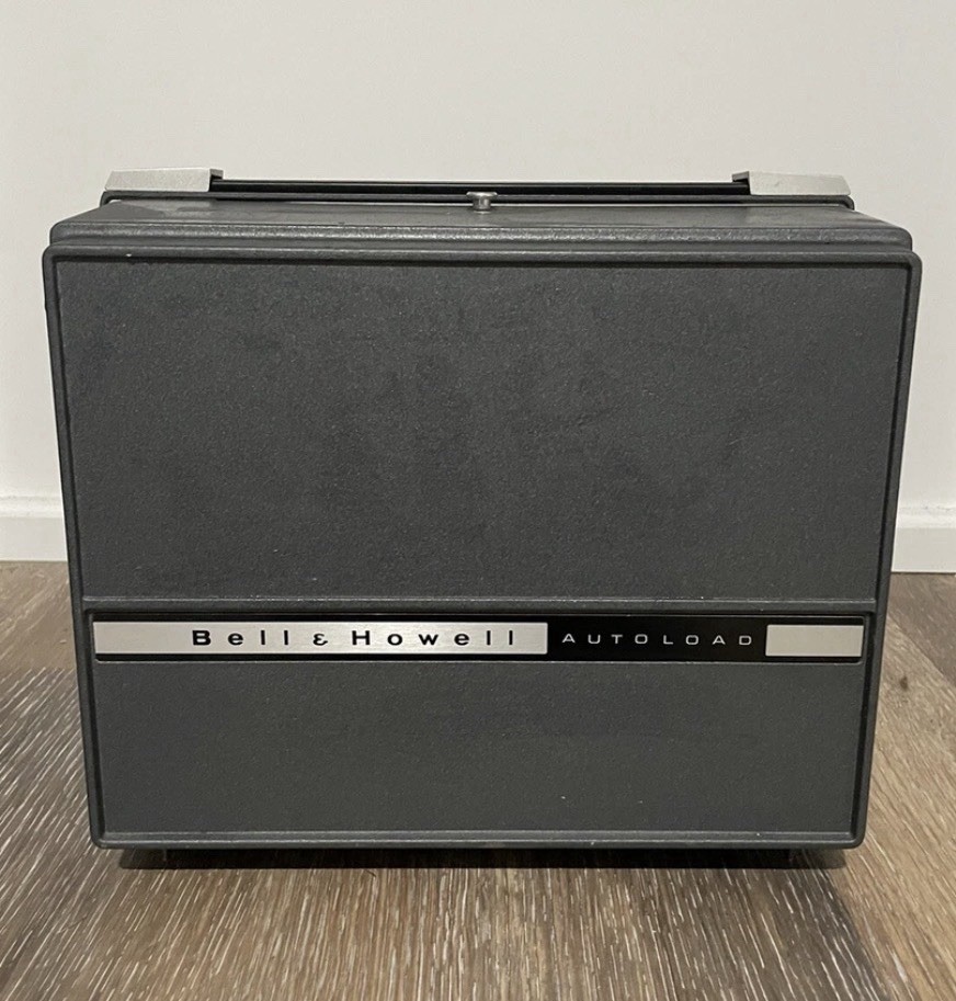 VINTAGE BELL & HOWELL 357B SUPER 8MM AUTOLOAD PROJECTOR - Tested