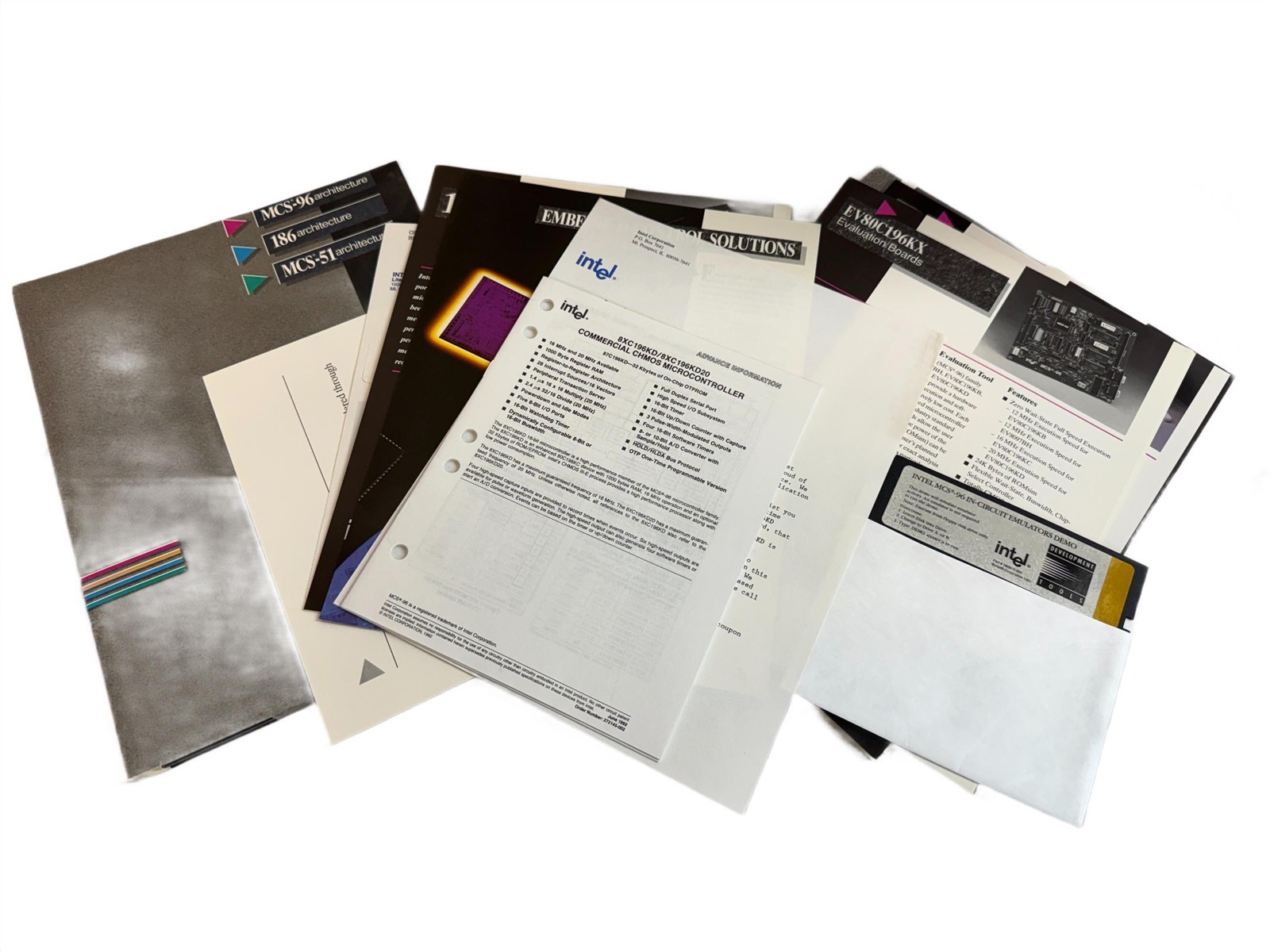 Intel 1994 MCS-96 / 186 / MCS-51 AP Builder Software Literature Borchure