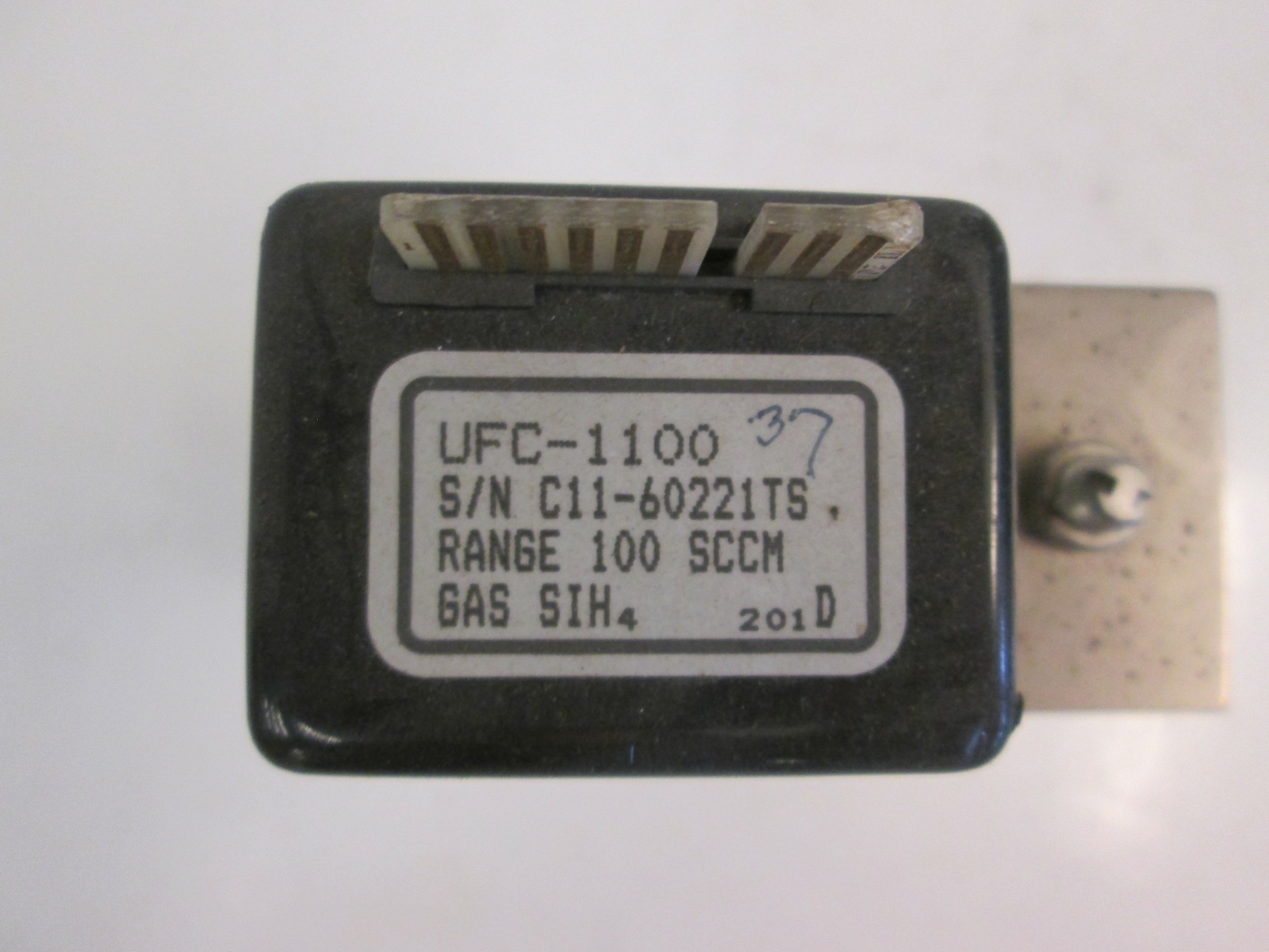 Unit UFC-1100 Mass Flow Controller, SIH4, 100 SCCM, Used