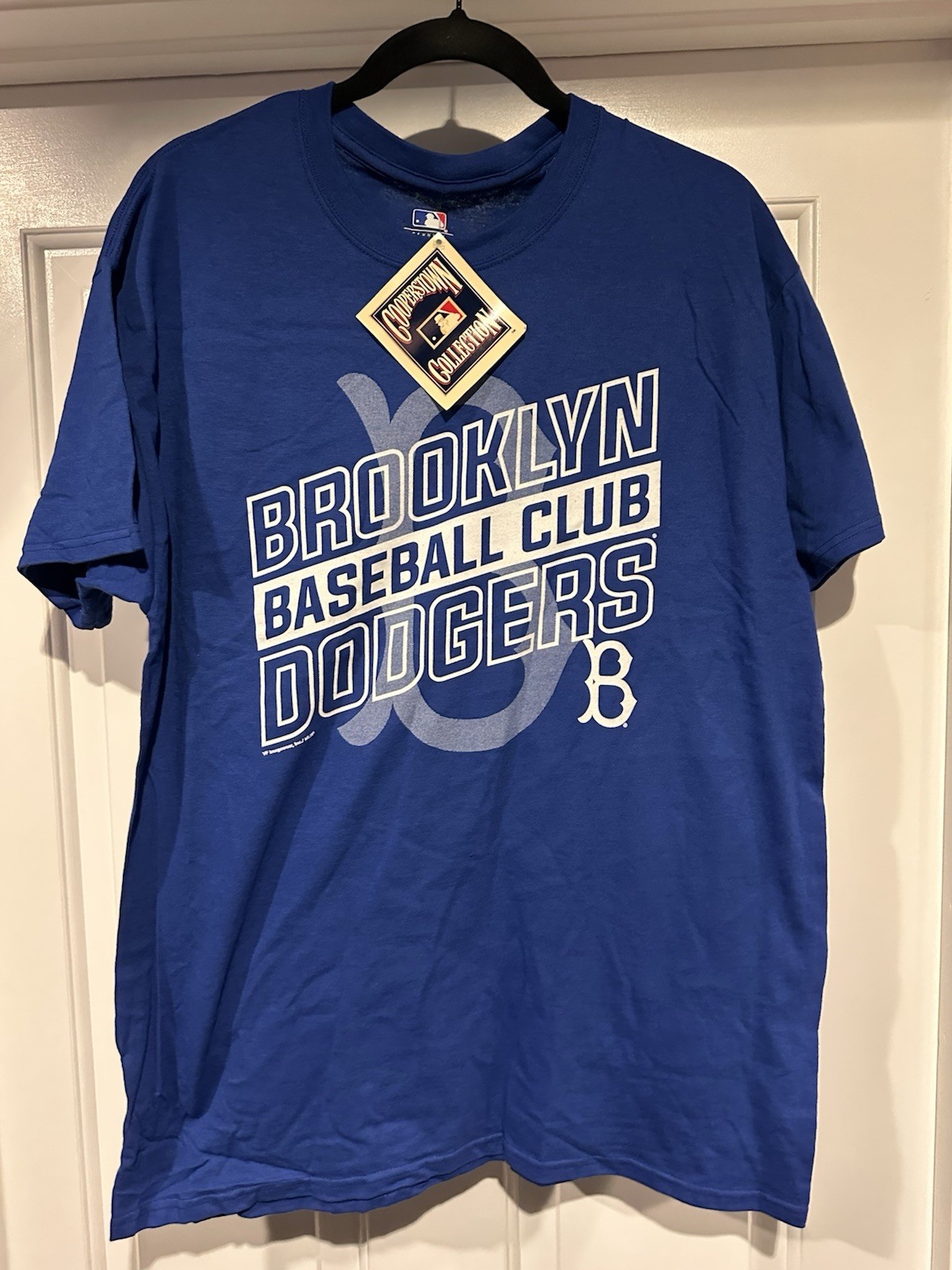 MLB GENUINE MERCH. Brooklyn Dodgers Cooperstown Collection T-Shirt Men Large NWT