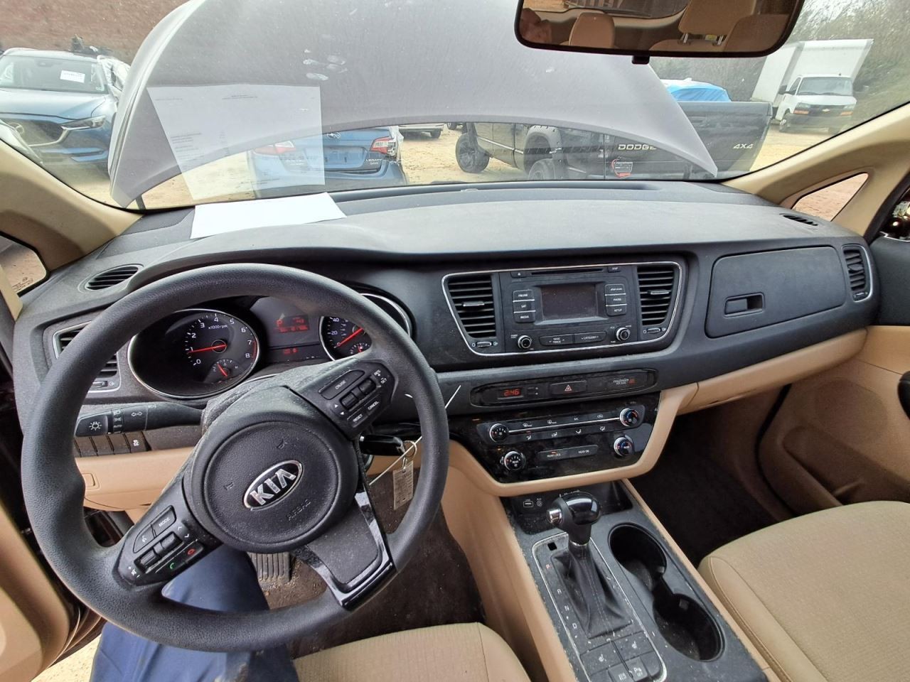 SEDONA    2016 Glove Box 4879065