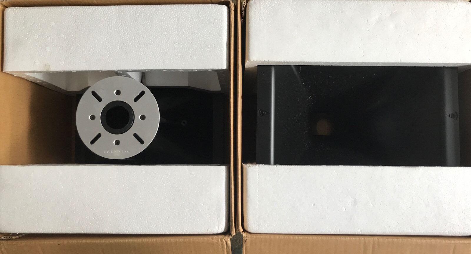 EAW 0009982 Horn Lens 60x45 1.4” Throat W/ 601052 Rev•A Slot Bolt Adaptor PAIR