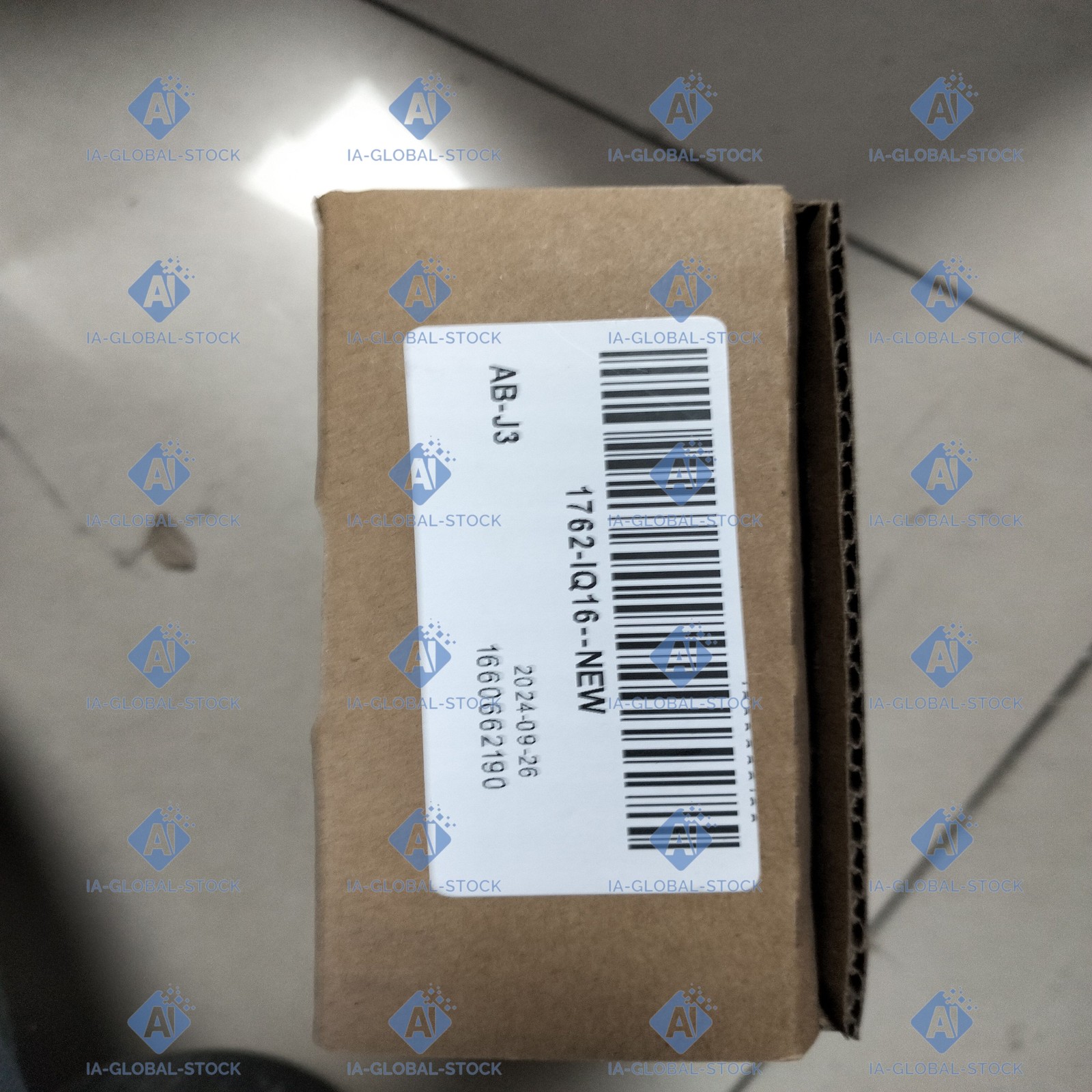 One Unit Brand New 1762-IQ16 Allen-Bradley US Fee Shipping + 1 Year Warranty