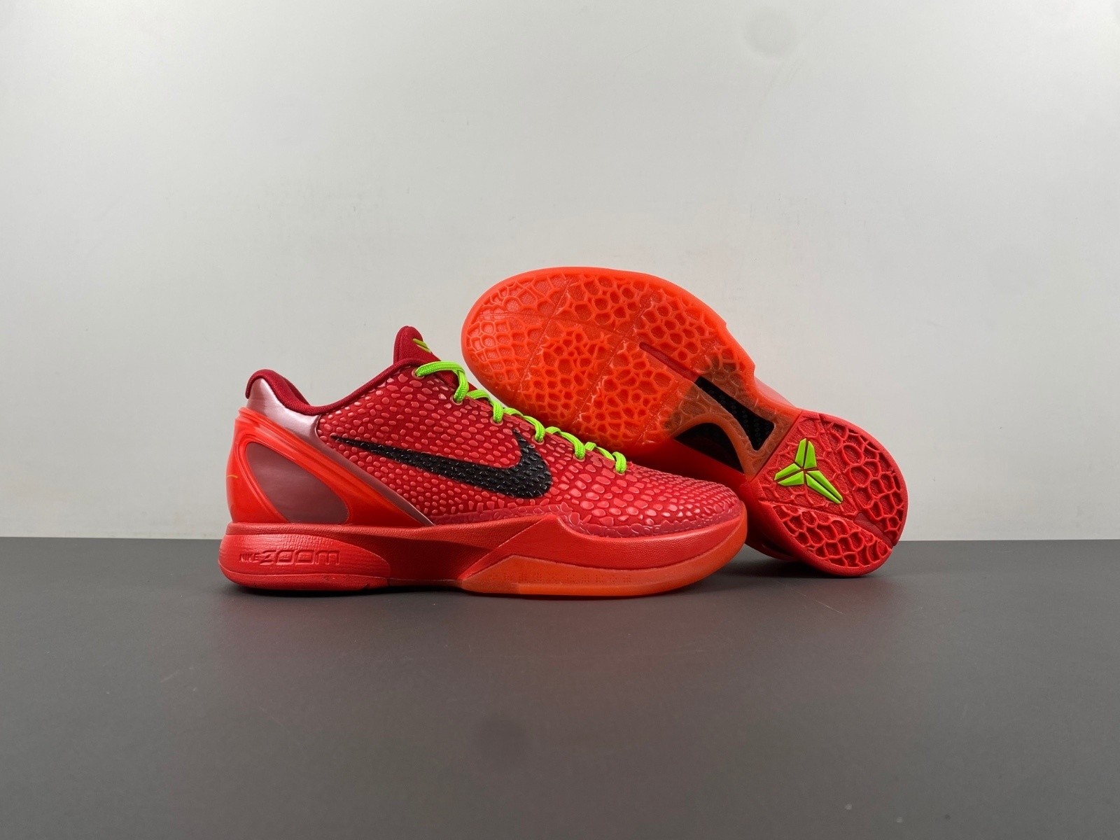FV4921-600 Zoom Kobe 6 Protro 'Reverse Grinch' Red