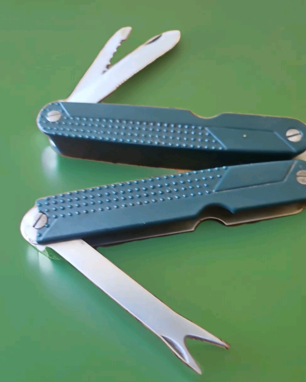 Multi-Tool Pruner Function For Gardening, Floral, Camping, Hunting