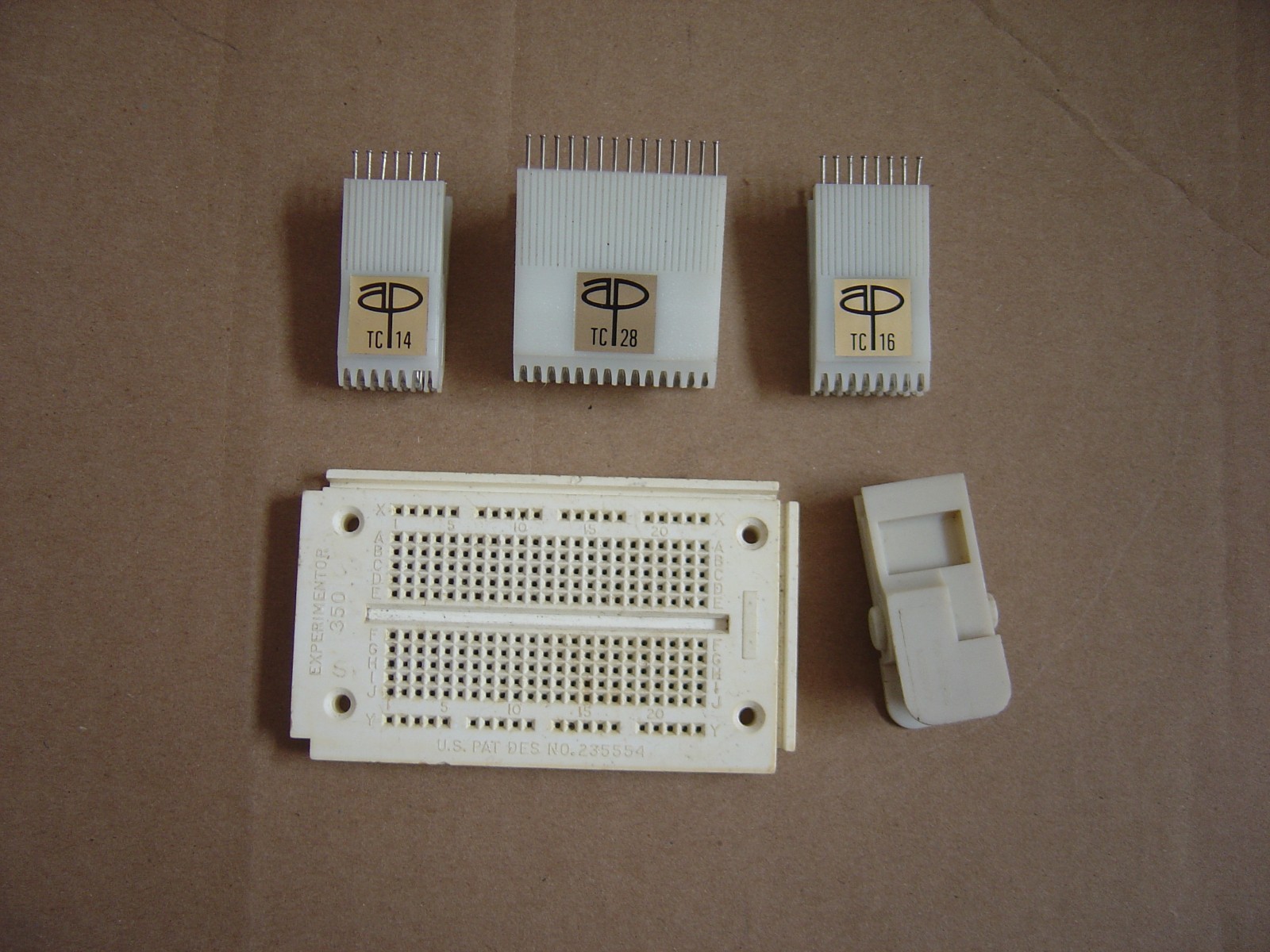 3M 28, 16, & 14, Clips, Cambion 706373901 Clip & Elect. Solderless Breadboard