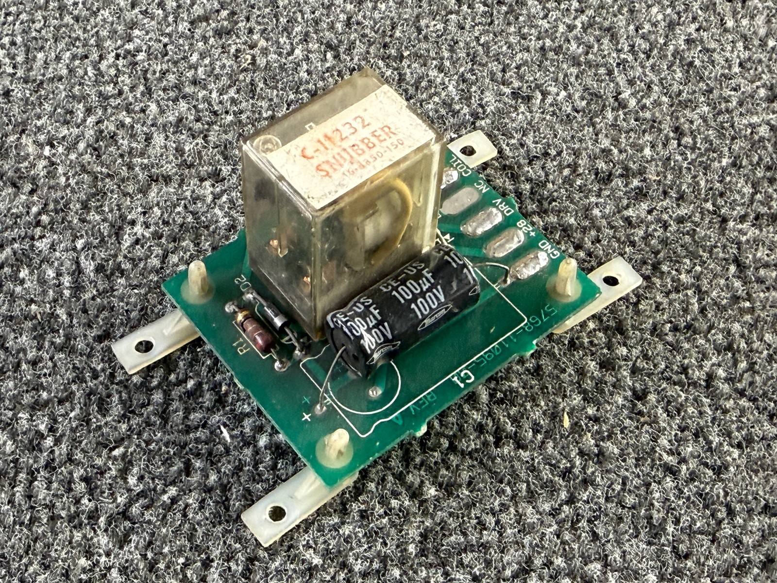 Williams Pinball Machine Relay Board 5768-11095-00 C-11232 Snubber