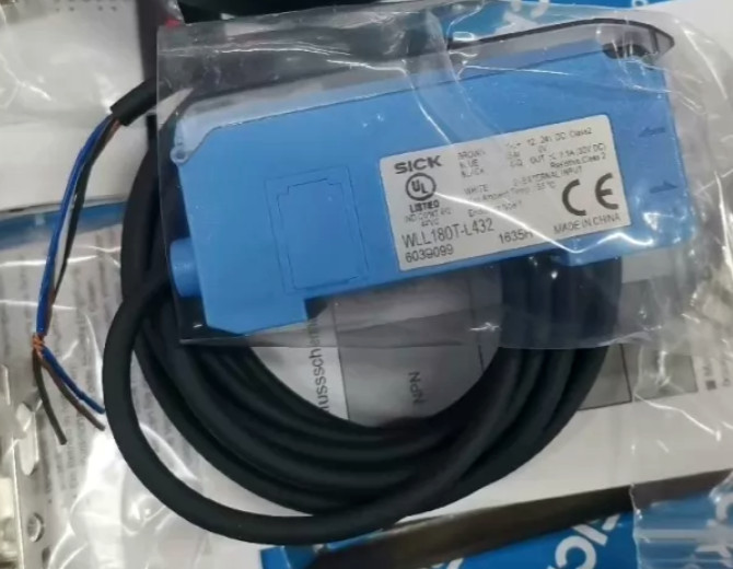 New In Box SICK WLL180T-L432 Optical Sensor