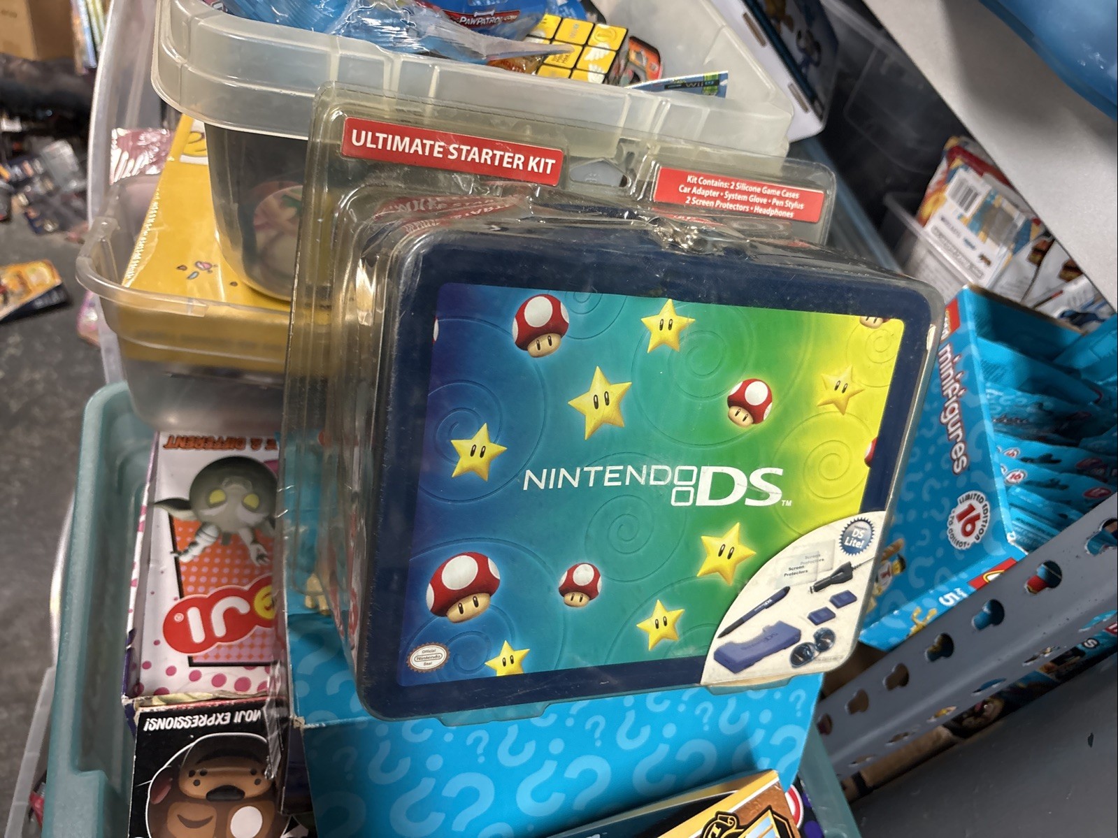 2007 Nintendo DS Lite Ultimate Starter Kit Tin Lunch Box DS Accessories