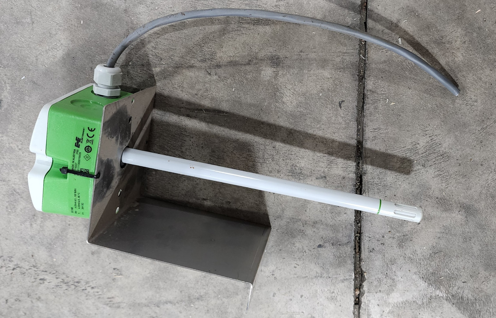ELEKTRONIK E+E EE160 HUMIDITY & TEMPERATURE SENSOR IP65 +24VDC