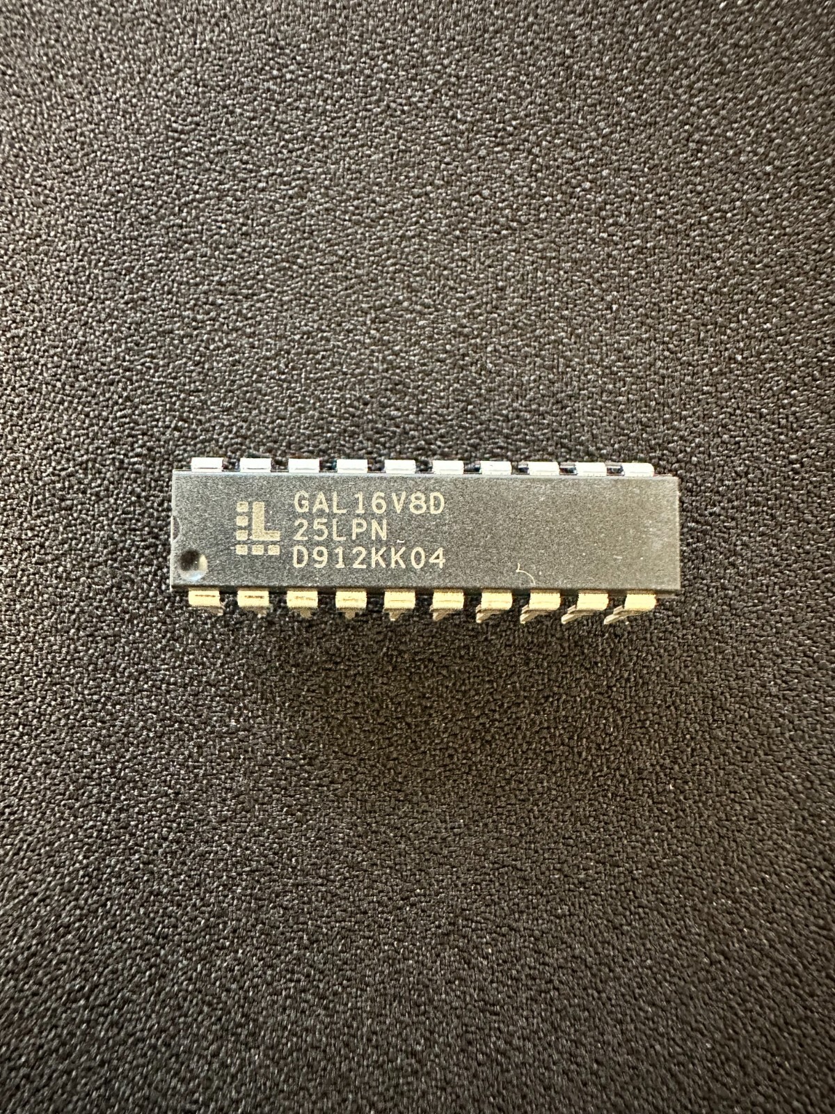 Lattice GAL16V8D-25LPN Simple Programmable Logic Devices IC (A55)