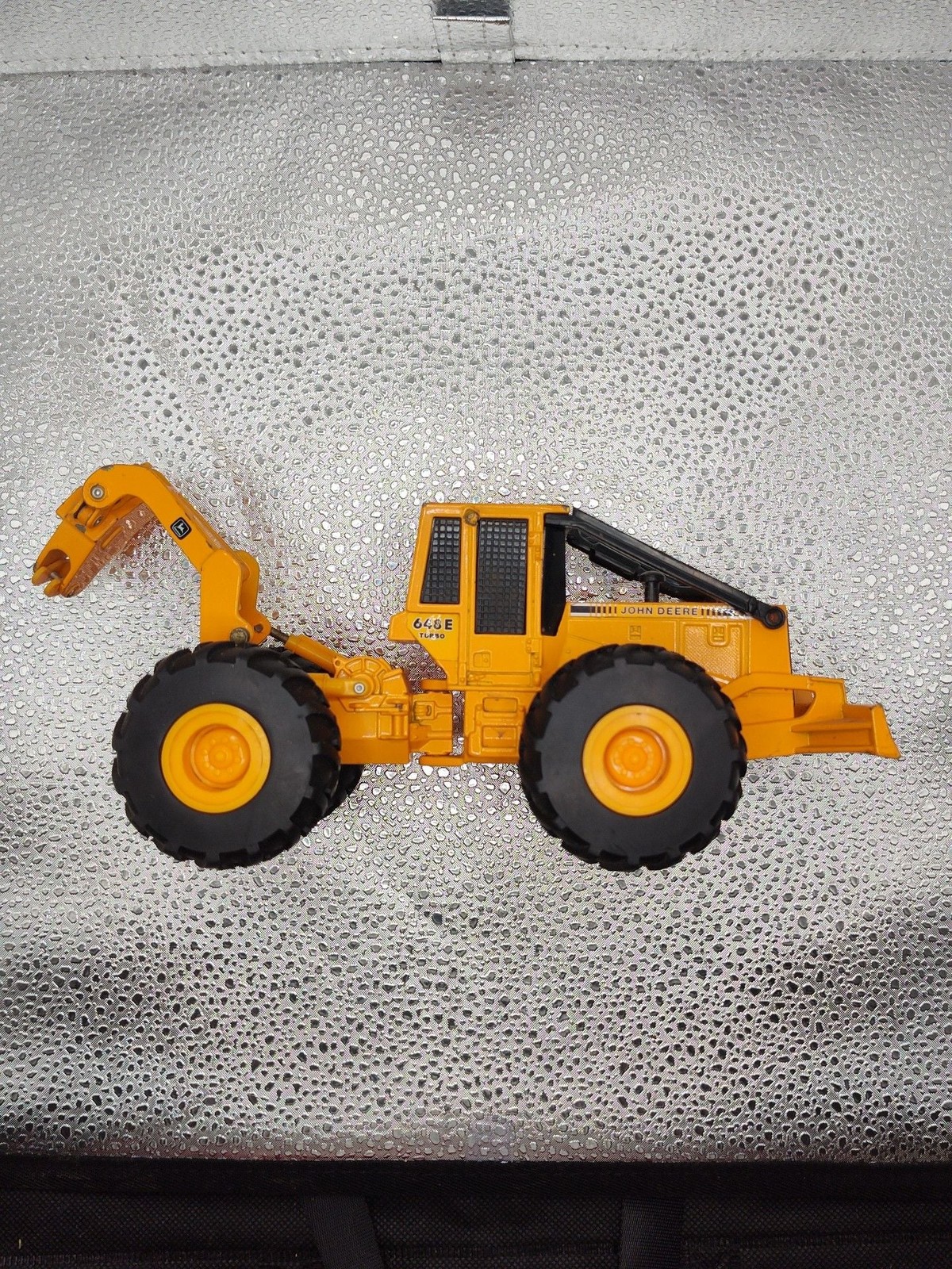 Ertl John Deere 648E Turbo Log Skidder Diecast Toy 1:32 scale