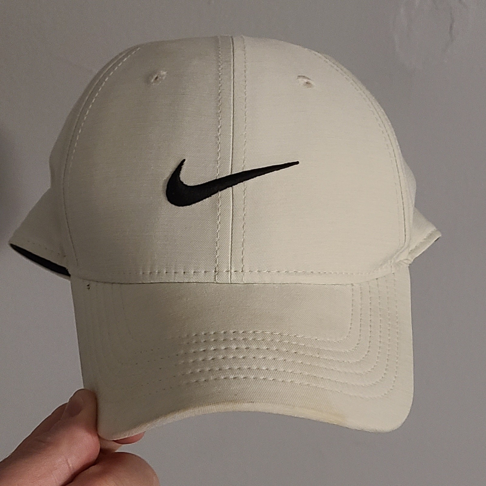 Nike Golf Hat Adjustable Strap White.