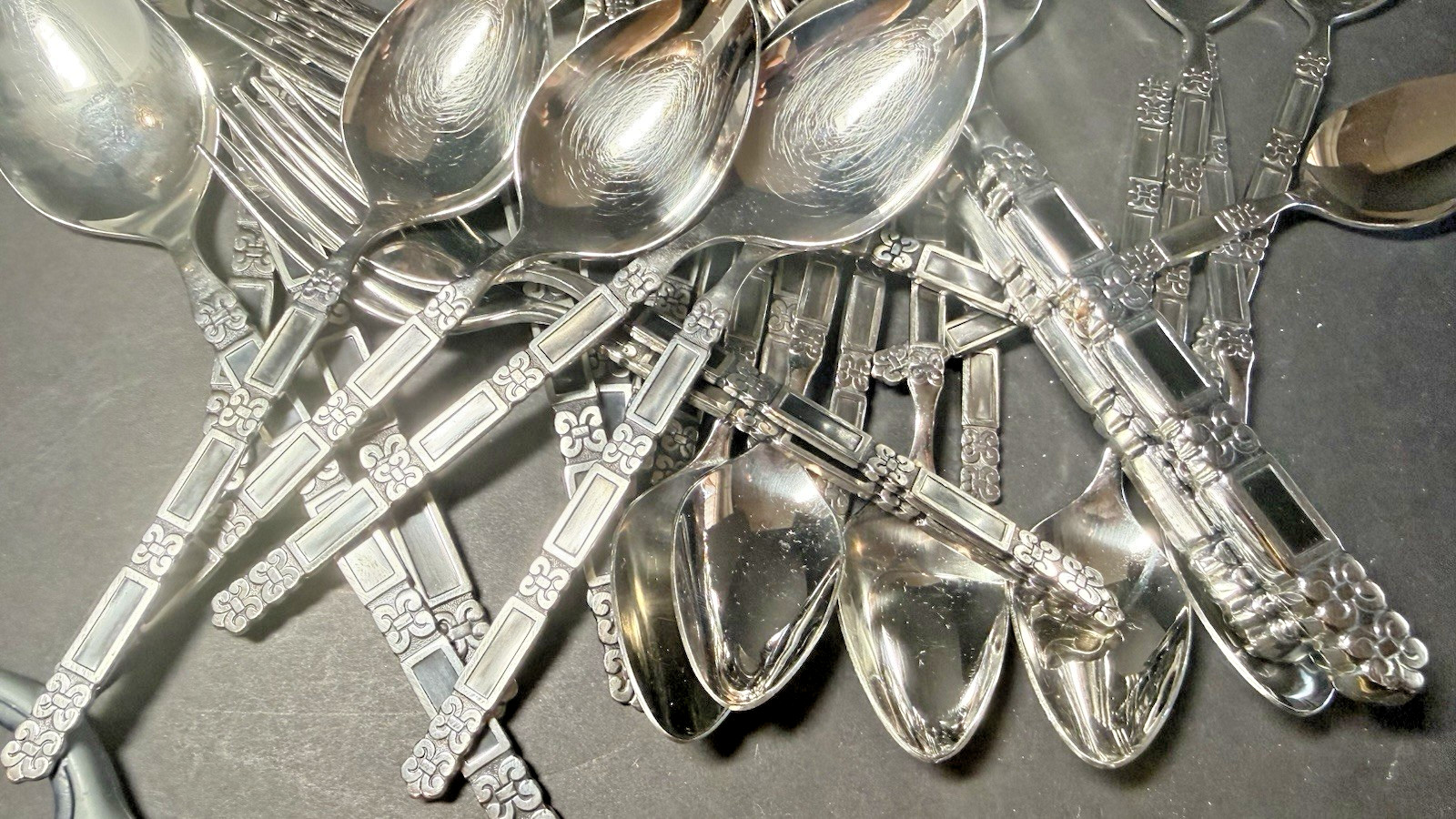 Community Oneida Madrid Stainless Steel Flatware MCM 66 Pieces Serving Fork LOT