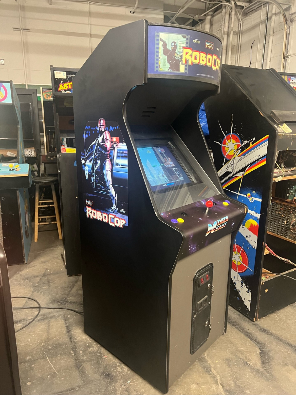ROBOCOP ARCADE MACHINE by DATAEAST 1988 (Excellent) *RARE*