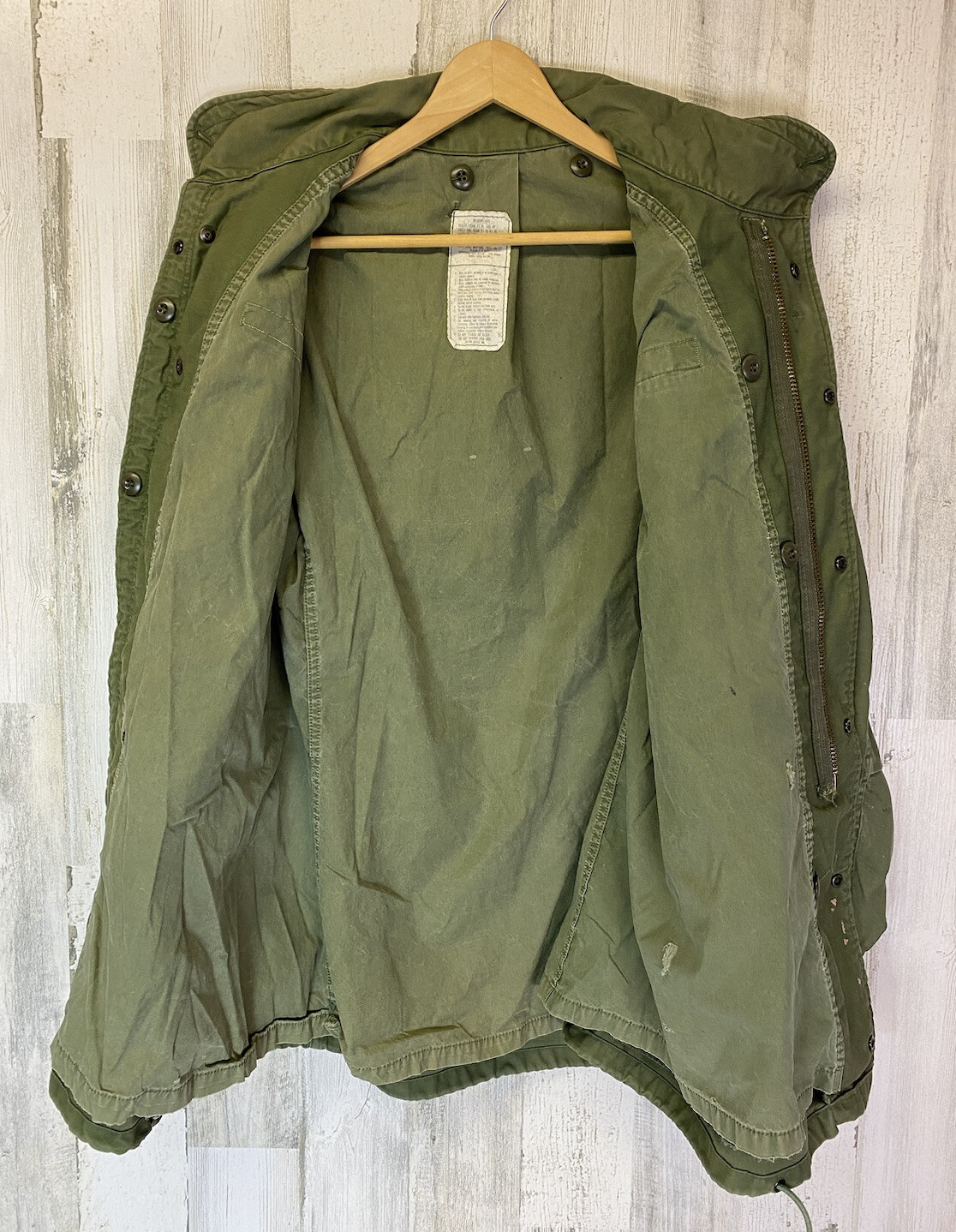 Vintage Olive Green Cold Weather Field Coat Medium Long OG-107 - Distressed Read