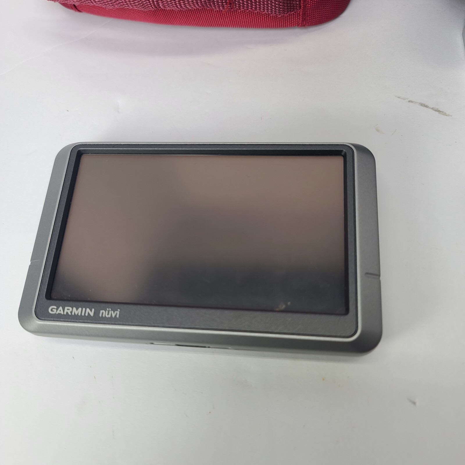 2 Untested GPS Systems Garmin Nuvi & Magellan Maestro W/ Cases Bundle