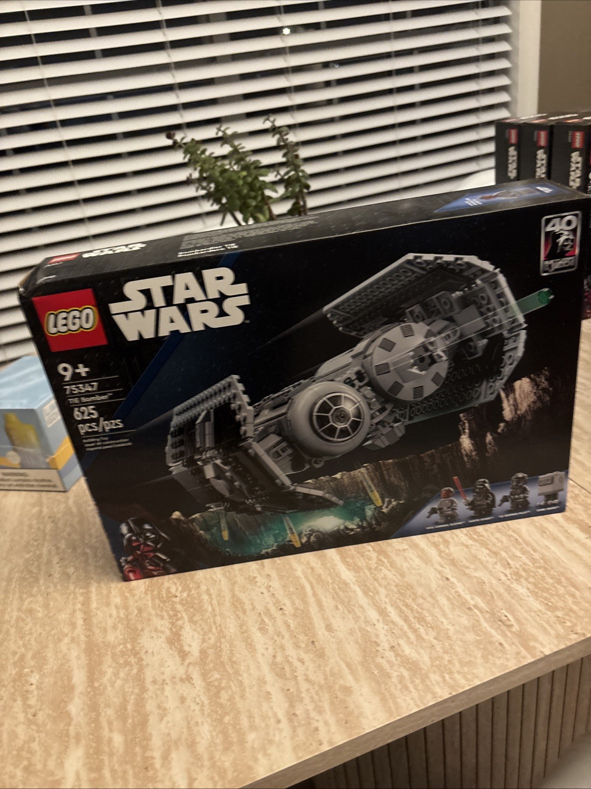 LEGO Star Wars: TIE Bomber (75347) Box Damage!