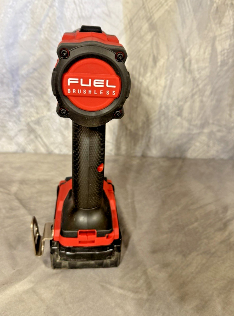 Milwaukee Electric - Variable Speed M18 Fuel. 1/2 Hammer Drill-Driver KIT