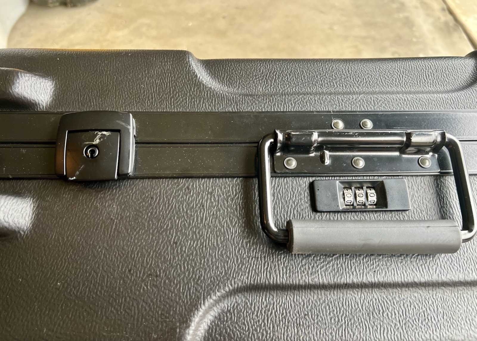 19" Black Hard-shell Plastic Wheeled Rolling Combination Music Suitcase Case Box