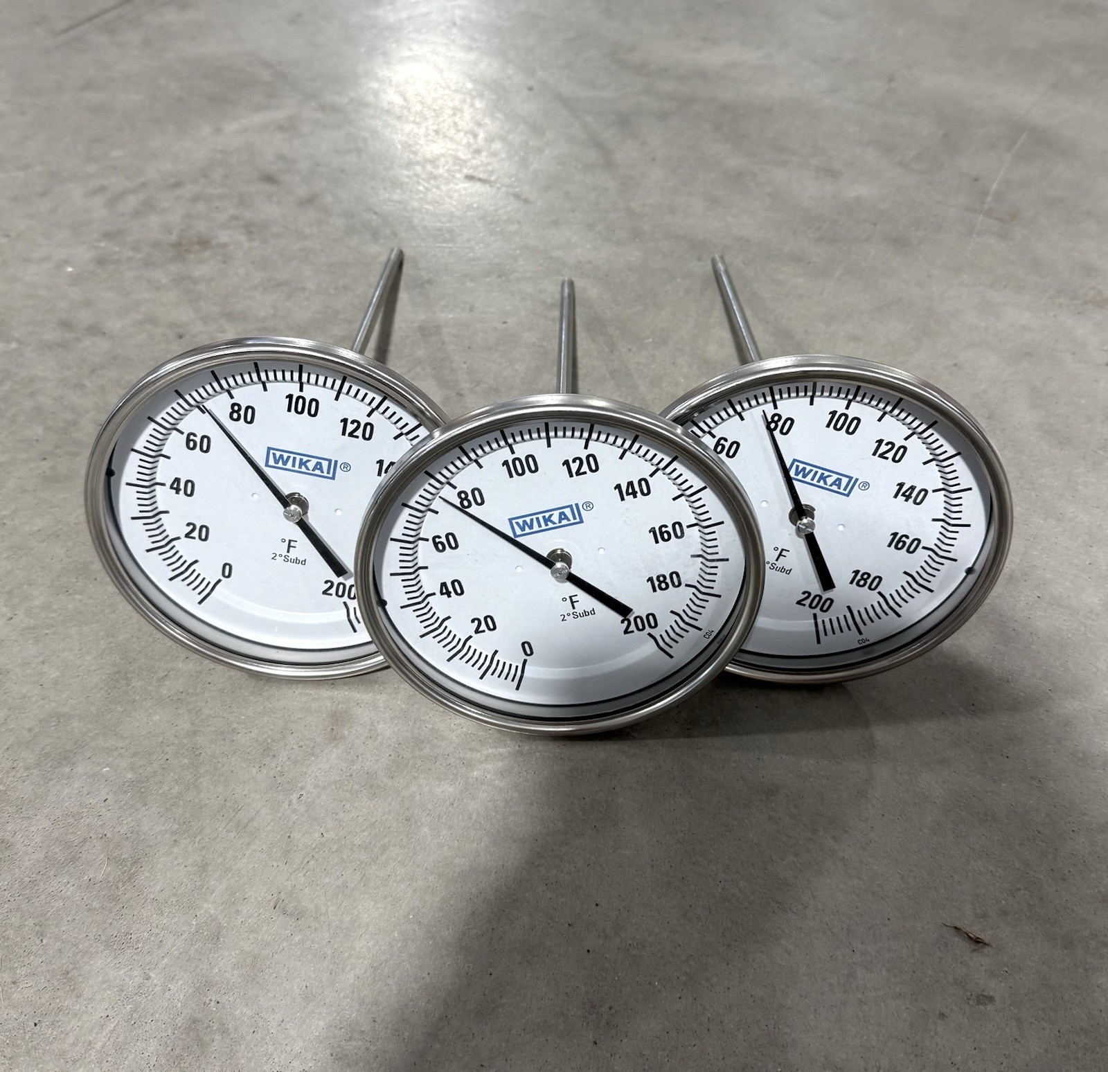 *3 QTY* Wika Bimetal Thermometer 0/200 F  5" Face, Back Mount, 9" Stem *NEW*