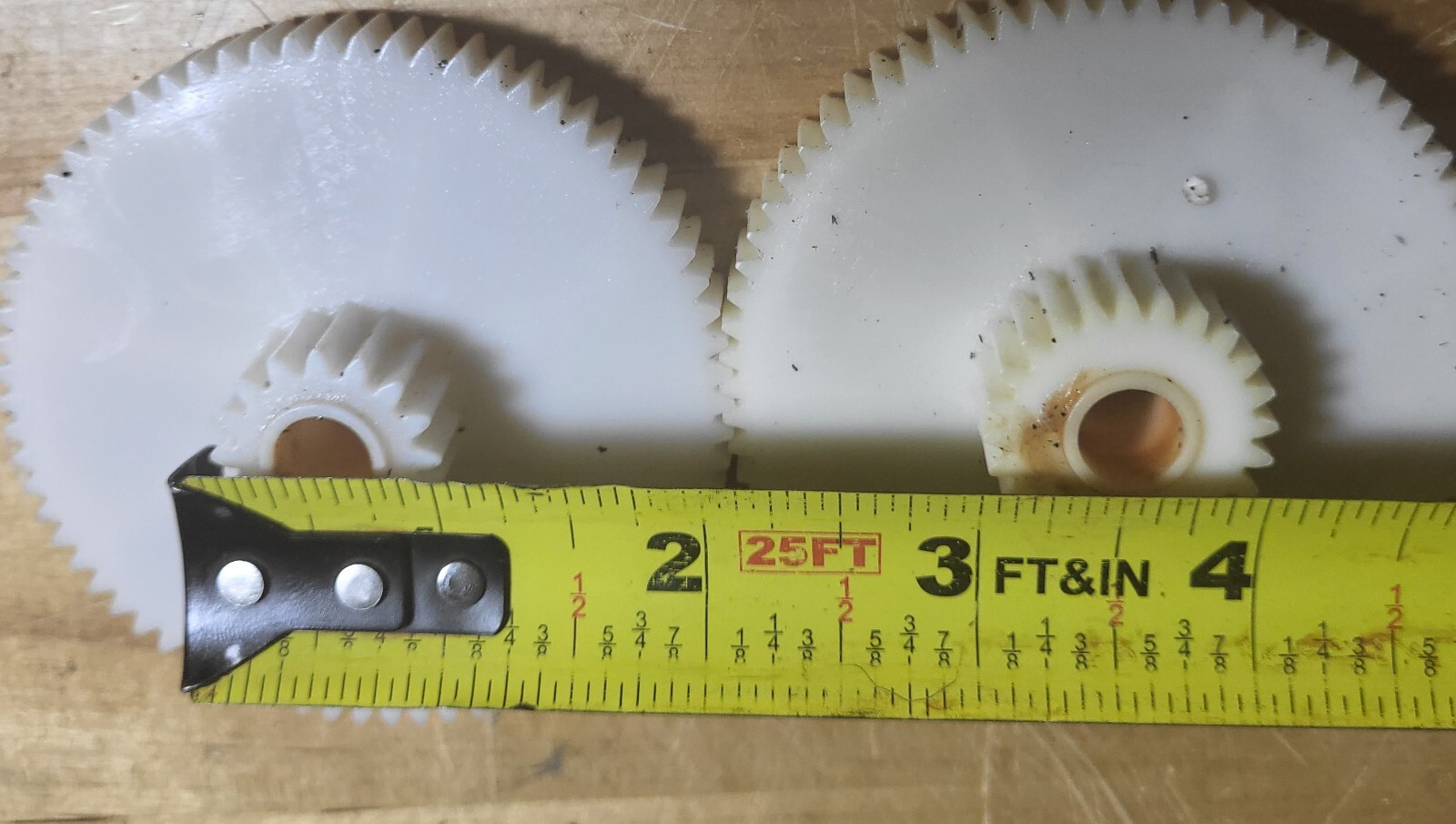 5 Matching Plastic Gear Set - General Purpose Use Preowned