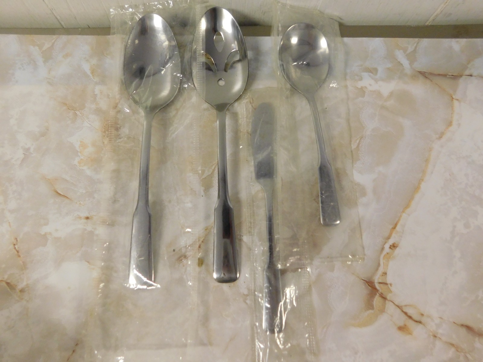 Oneida Ltd Wm Rogers Stainless Flatware FRIENDSHIP pattern Serving Pieces s/4