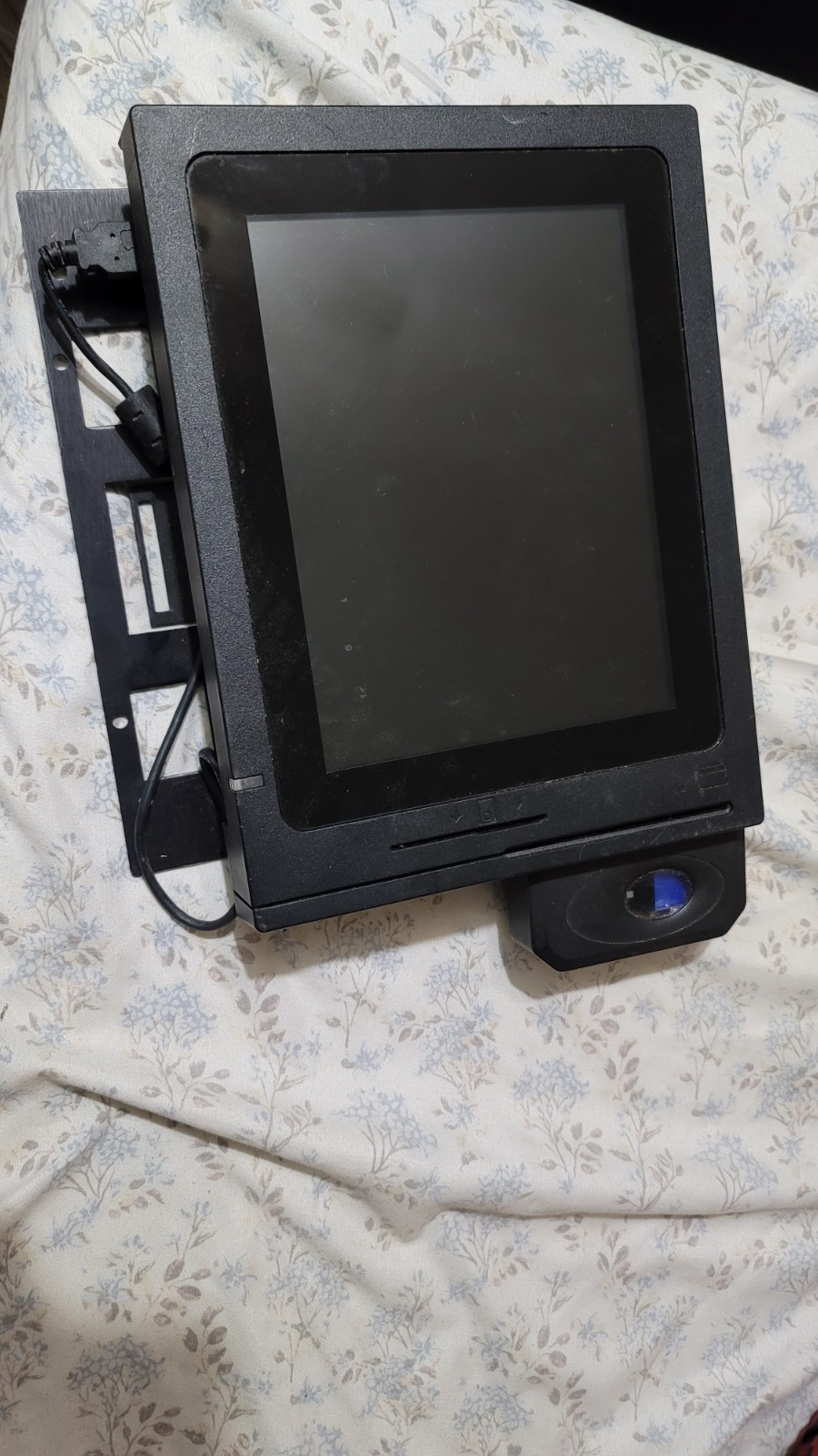 Saturn 8 J1900 & Saturn All-In-One 8" POS Computers