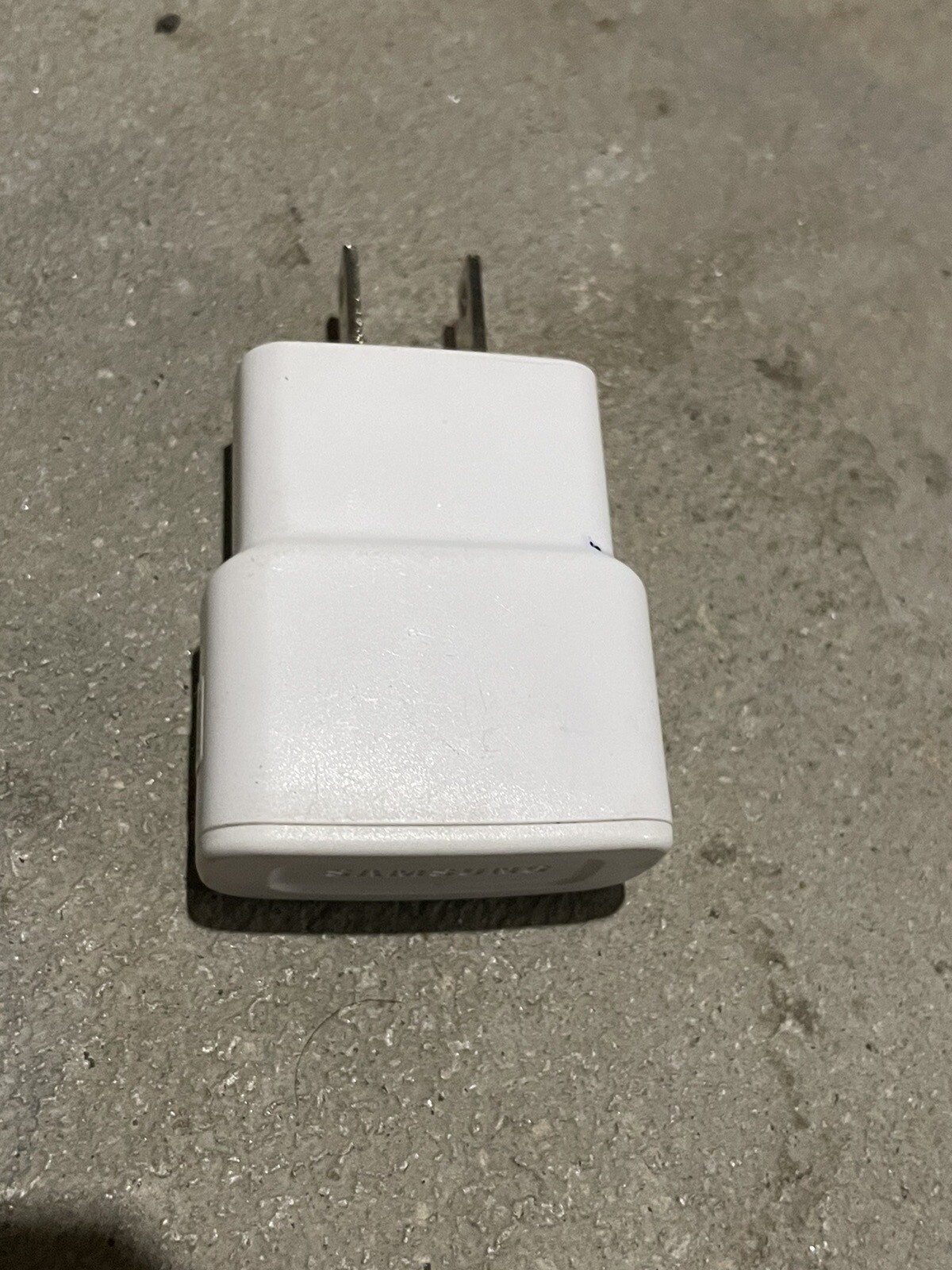 White Samsung  ETAU90JBE Fast Charger AC Wall Travel Adapter USB Cradle Cube
