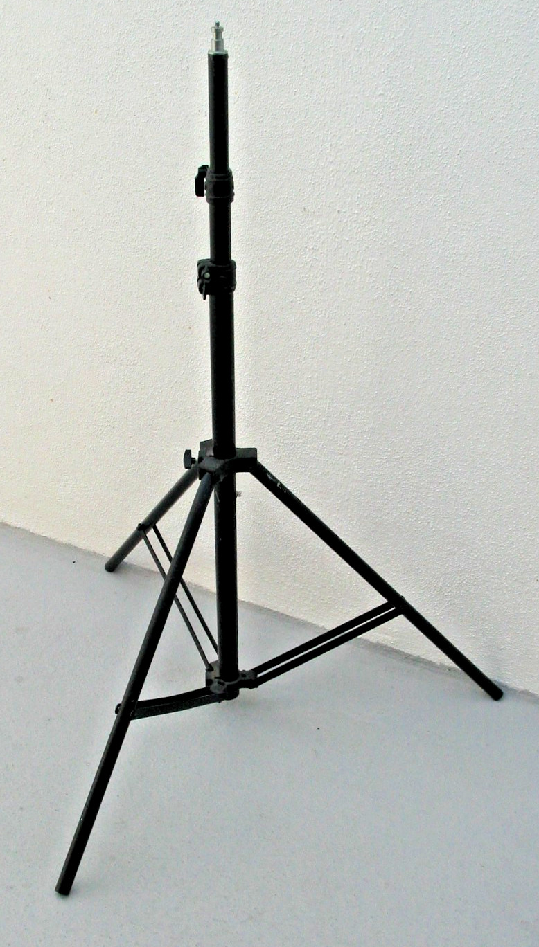 ProMasterSystemPro LS-2 Deluxe Spring-Cushioned Light Stand #6799, Max 9'-2"