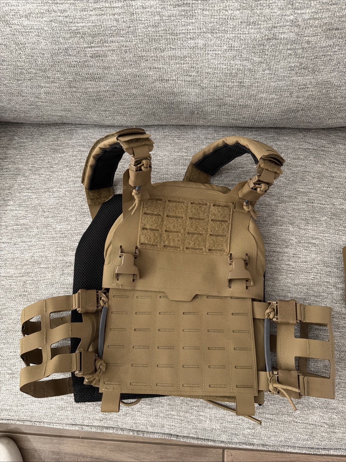 DFNDR QRC 2.0 Medium Coyote Large