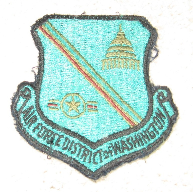 Military Militaria USAF Patches, Pins & Badges