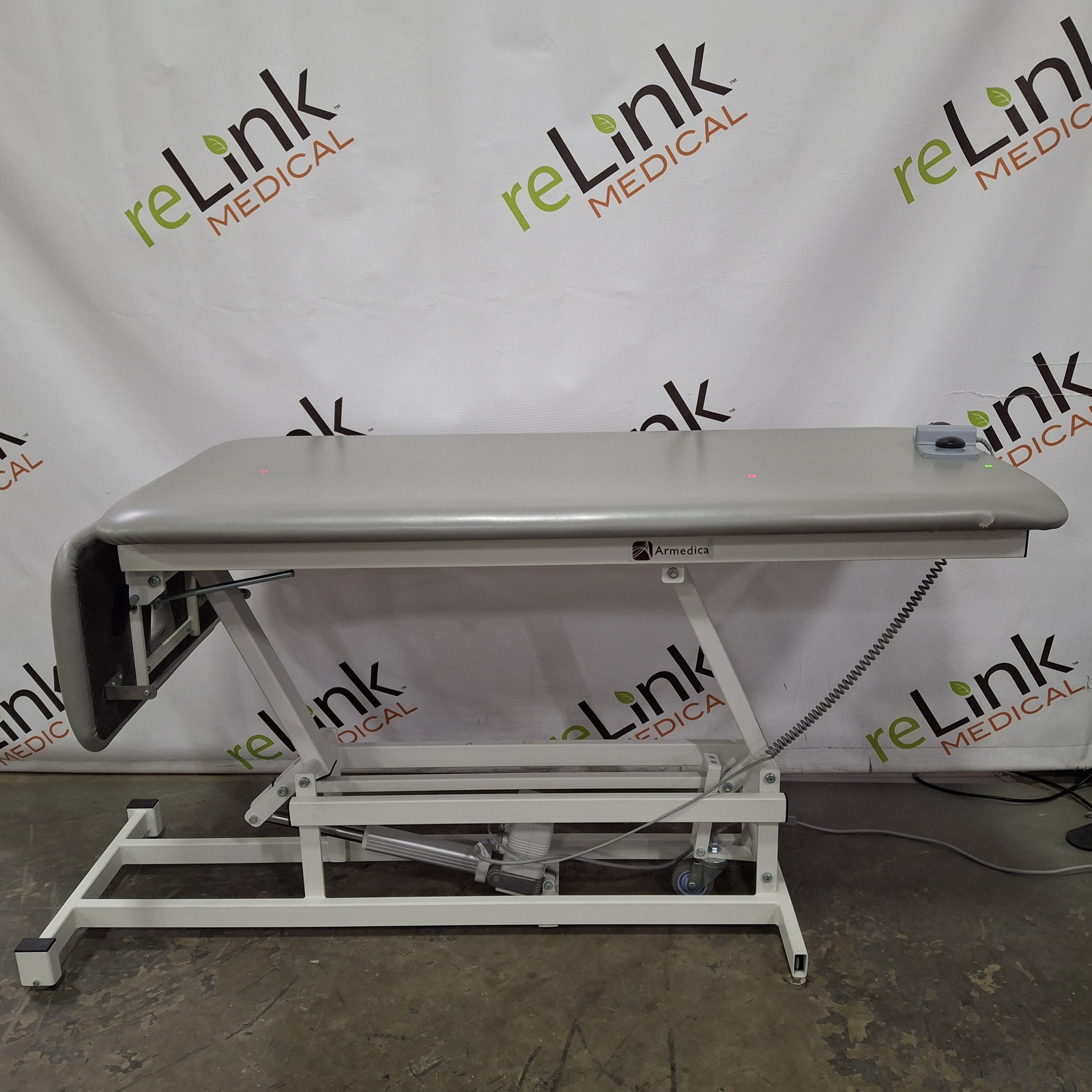 Armedica AM200 Treatment Table