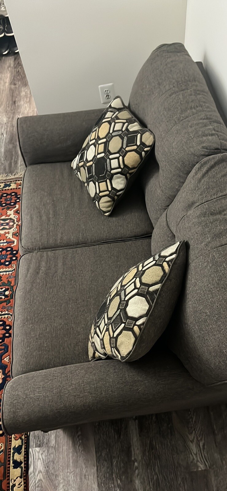 loveseat sofa used 60in L, 38in W, 32in H (Pillows Included)