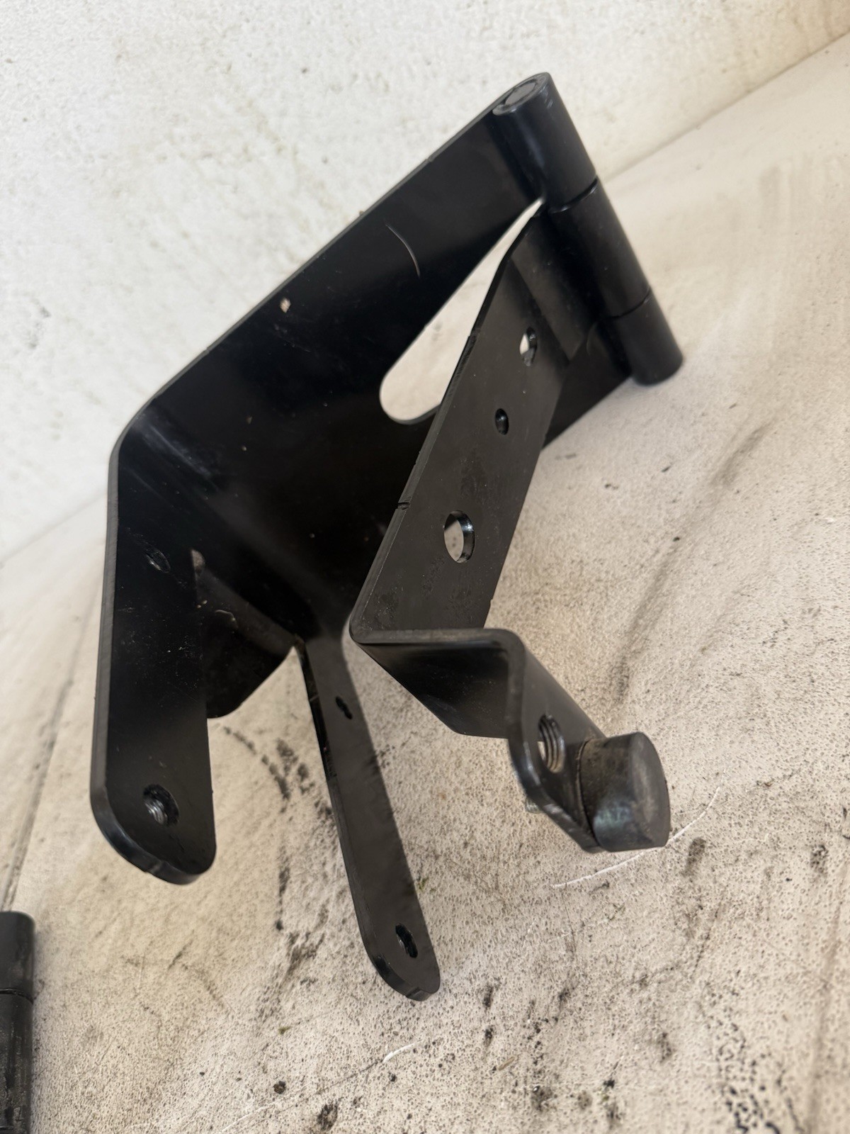 2013-2021 PETERBILT 579 BUNK LOWER HINGE BRACKET SUPPORT 06603AA OEM