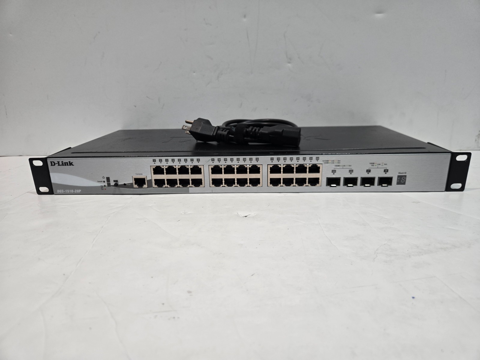 D-LINK DGS-1510-28P PoE SmartPro Switch Managed Gigabit 2x 10G+ SFP+ Ports
