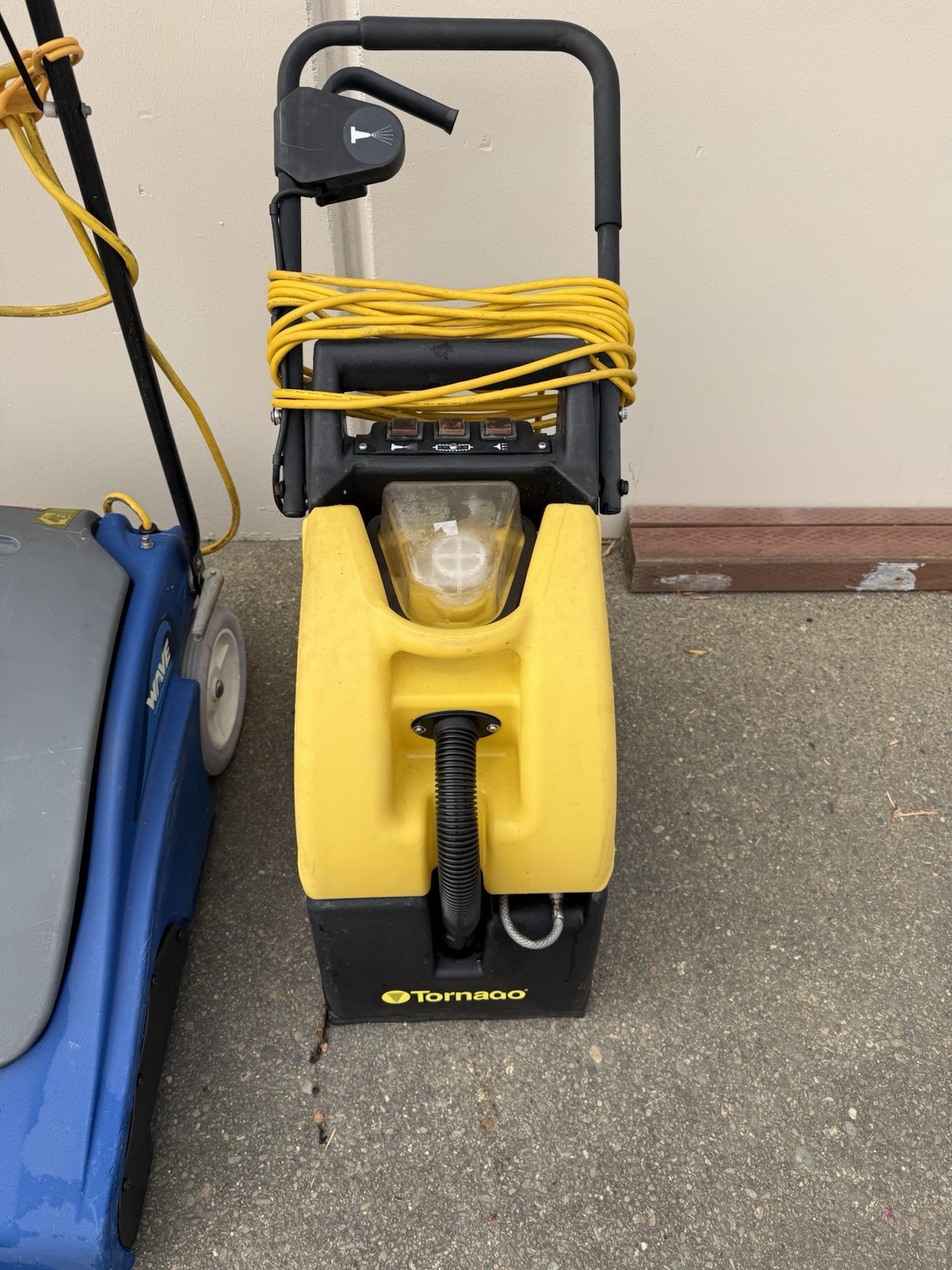 TORNADO 98103 Carpet Extractor