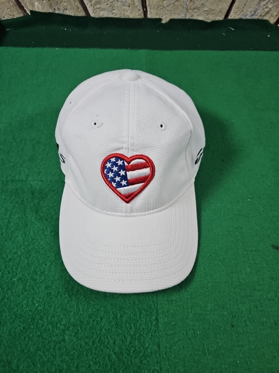 TaylorMade R11s American Flag Heart Hat Cap / White / Adjustable Strap Back