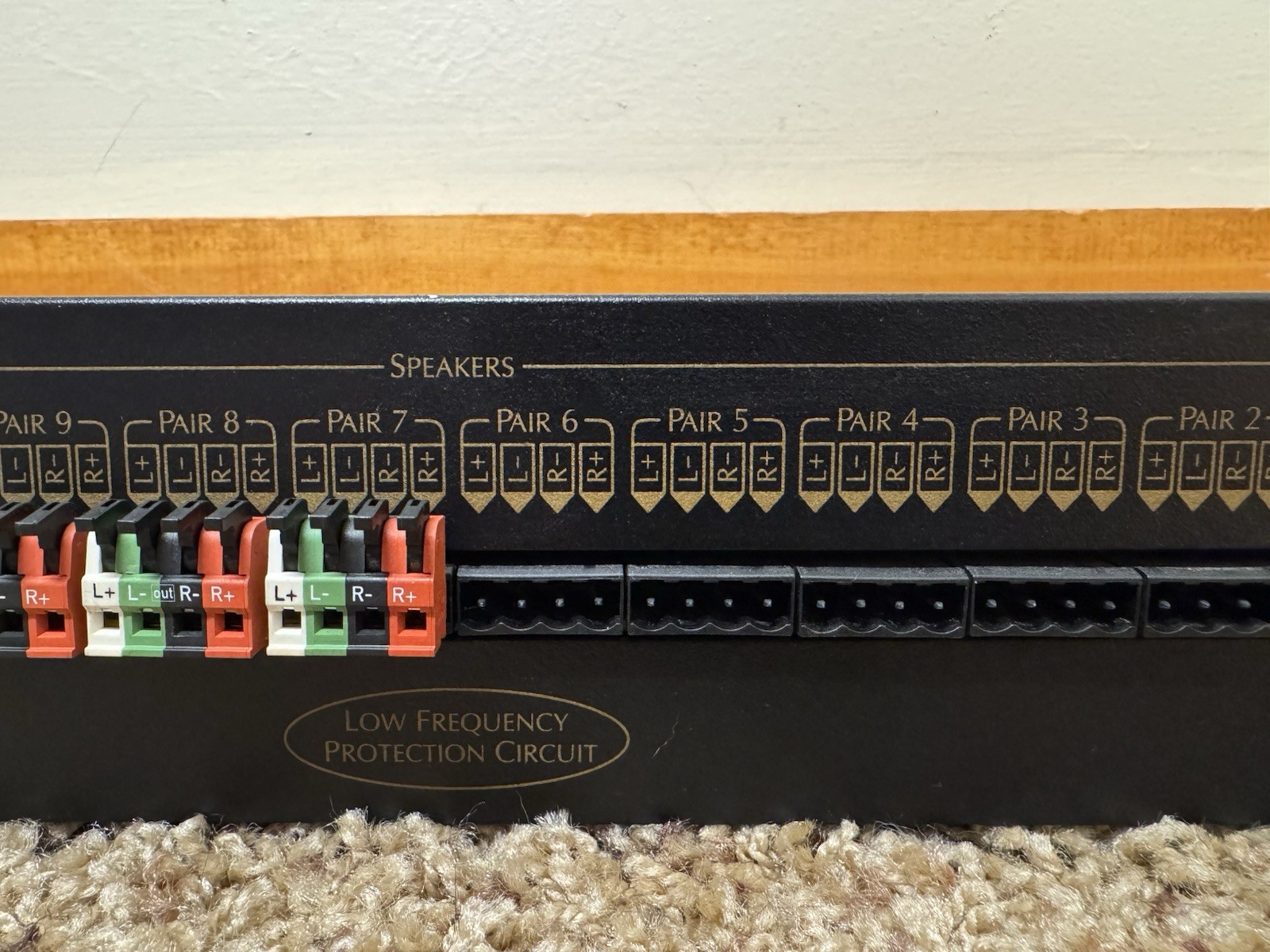 Russound PRO-12 Speaker Selector Amp A/B Inputs 12 Pair Switch Tested Working