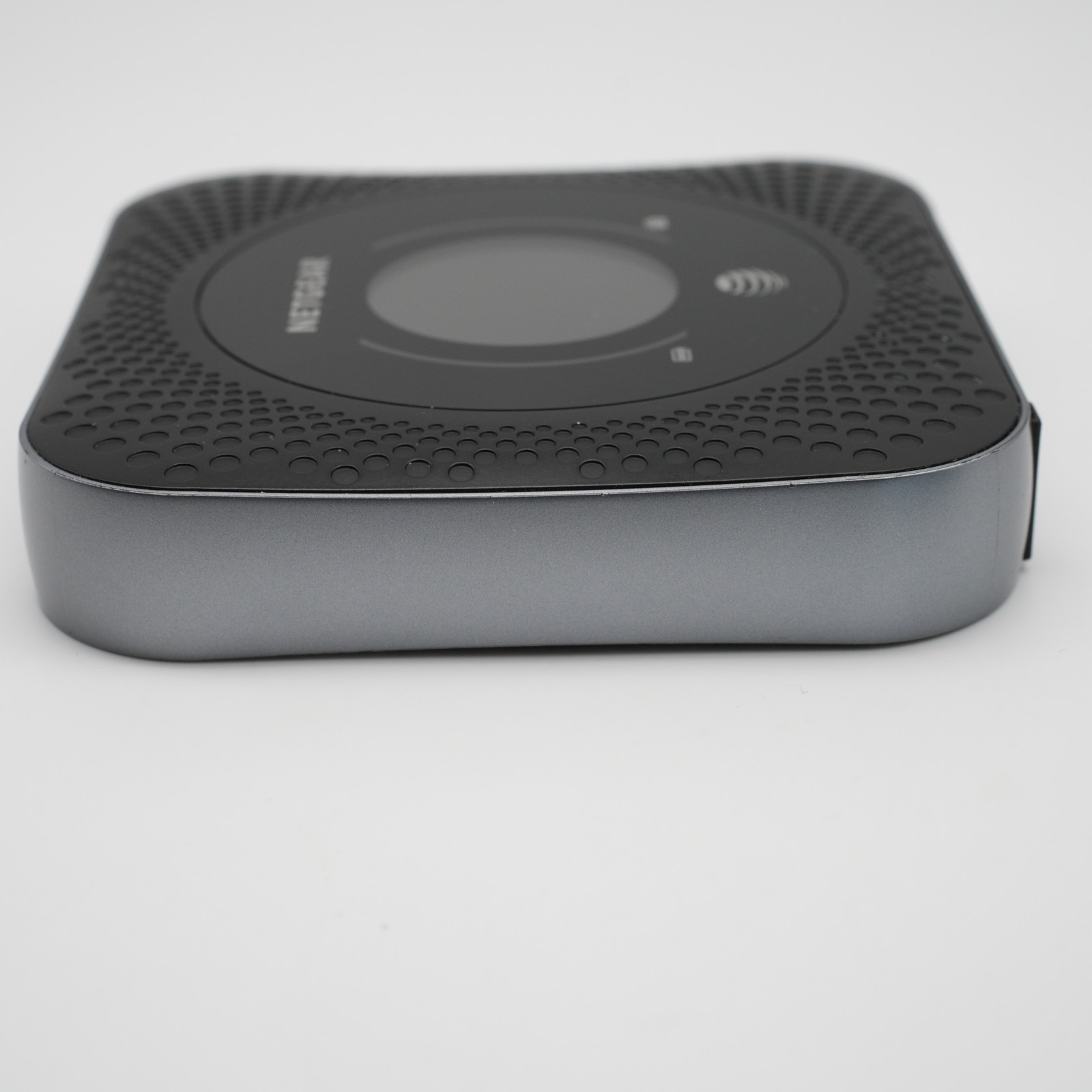 Netgear Nighthawk MR1100 Router Hotspot AT&T (READ DESCRIPTION)