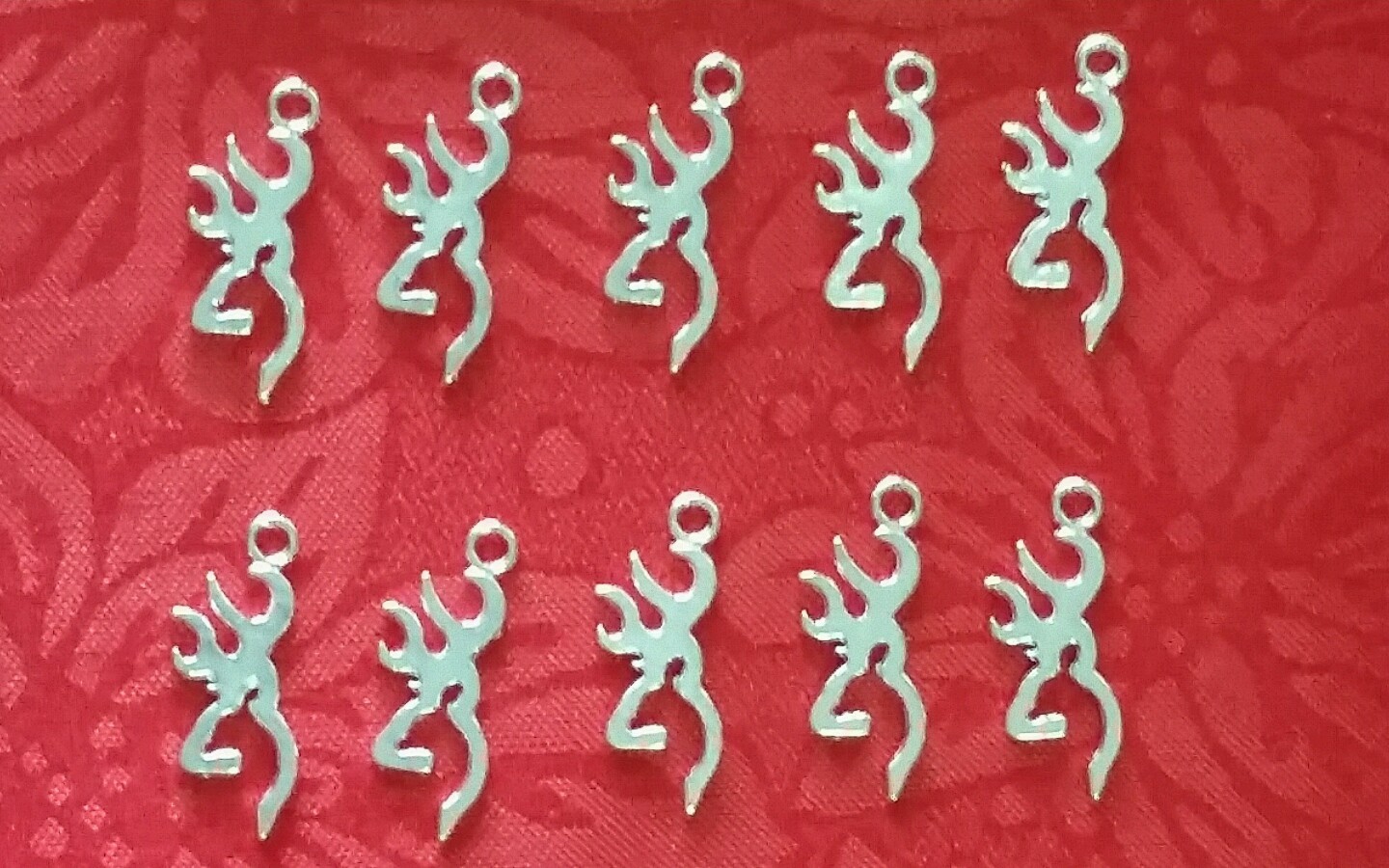 LOT OF 10 BROWNING HUNTING DEER HEAD BRIGHT SILVERTONE CHARM-1"H X 1/2"W-HUNTING