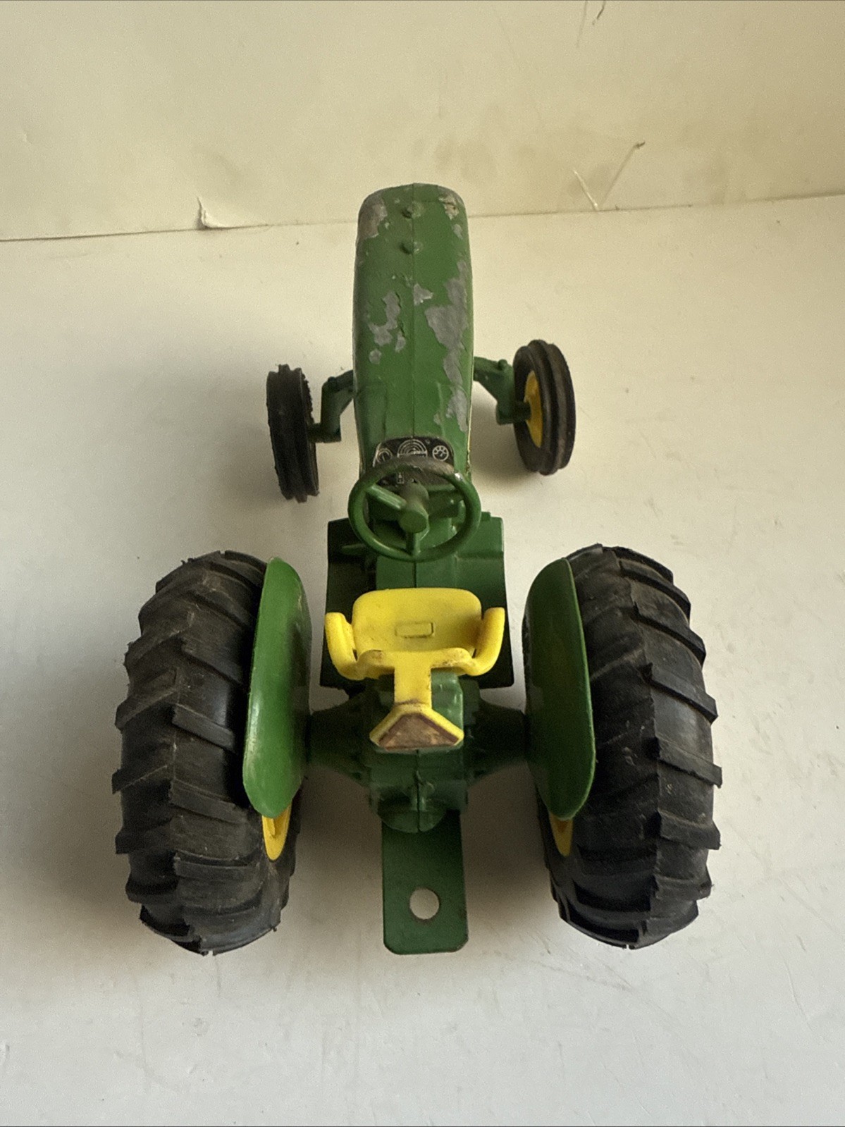 ERTL 1/16 John Deere Utility Tractor (32)