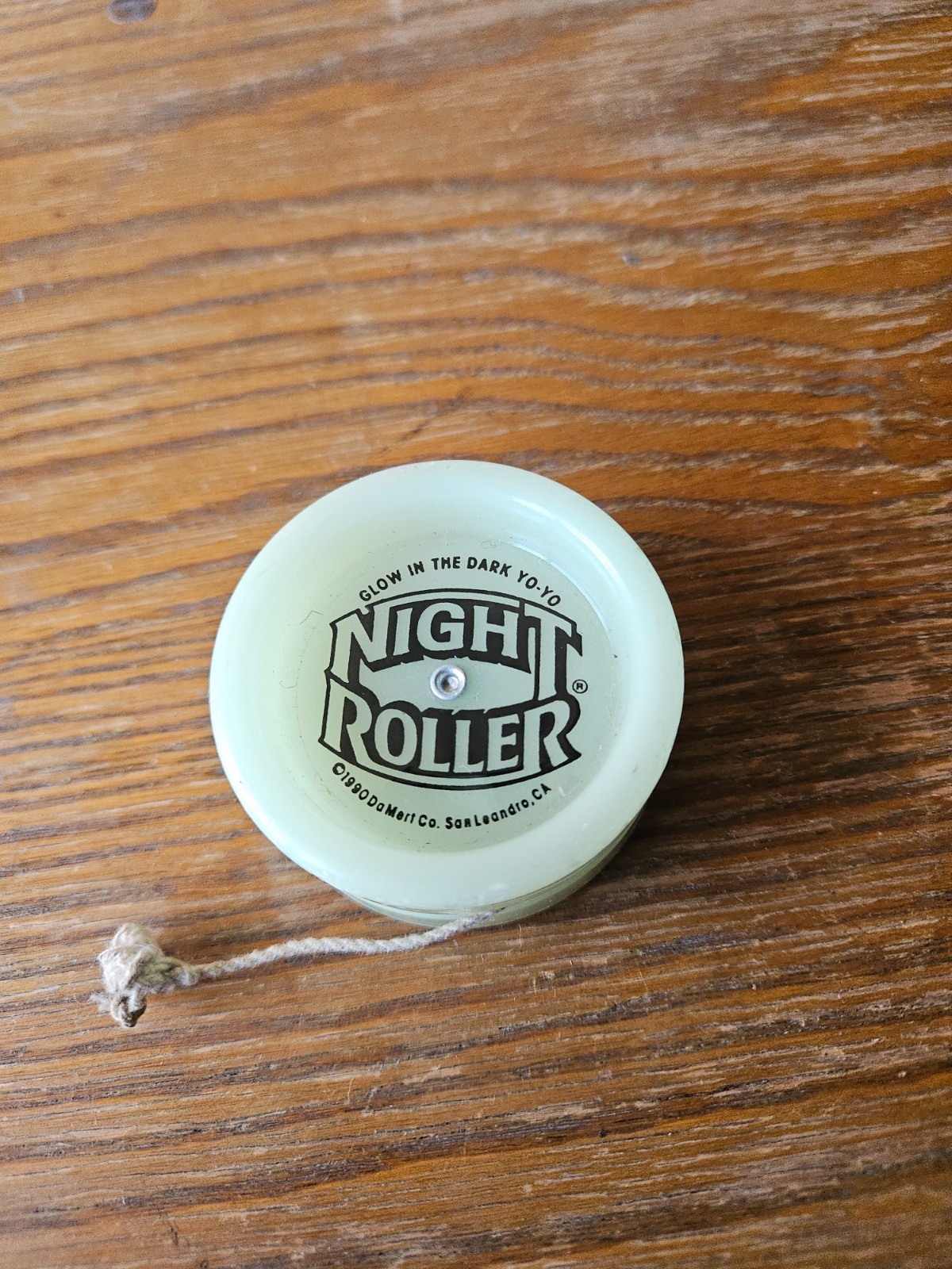 NIGHT ROLLER, 1990 GLOW IN THE DARK YO-YO. DOMERT U.S.A.