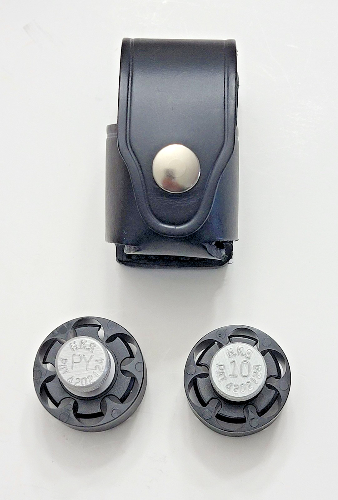 (2) HKS 4202124 Revolver Speedloader + Jay-Pee Leafher Pouch