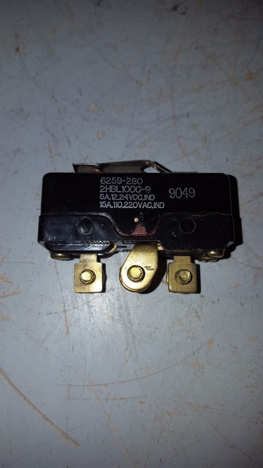Microswitch, 5A.12.24VDC IND, 15A.110.220VAC IND, 6259-280, 2HBL100C-9