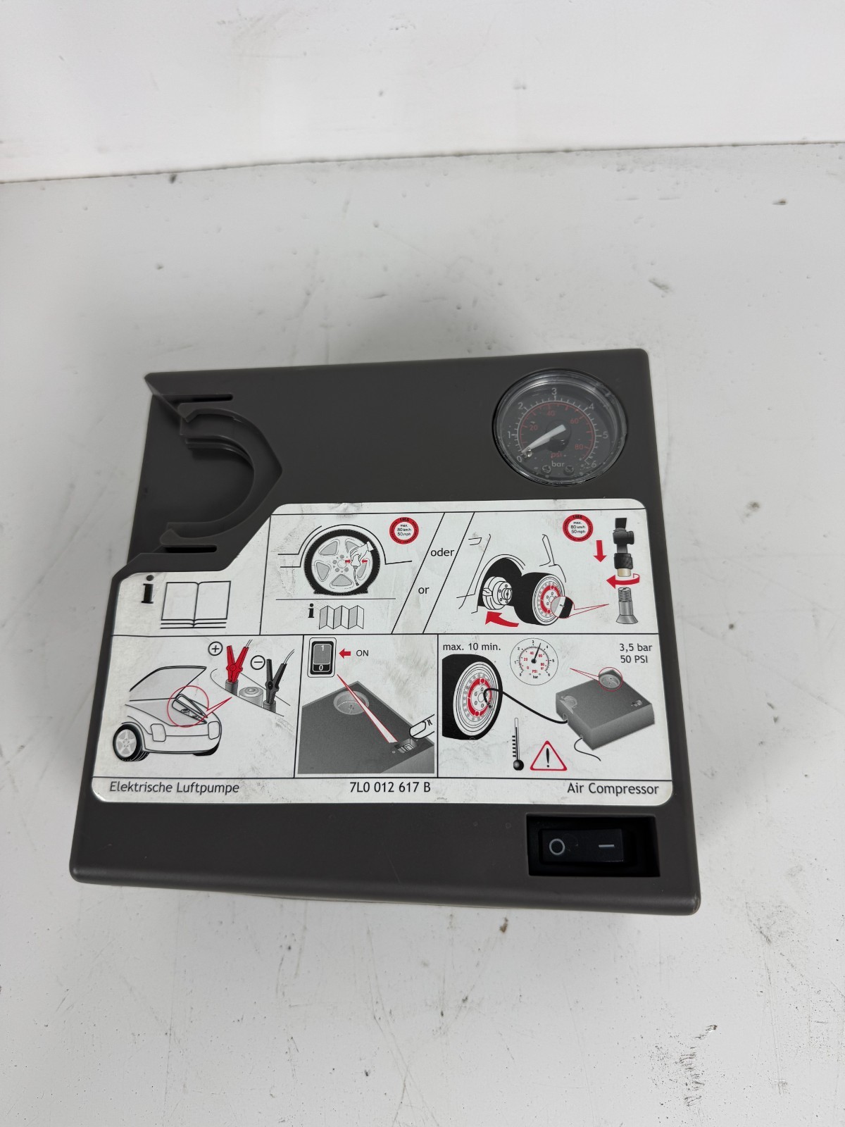 2011-2018 PORSCHE CAYENNE EMERGENCY ROADSIDE TIRE AIR COMPRESSOR 7L0012617B OEM