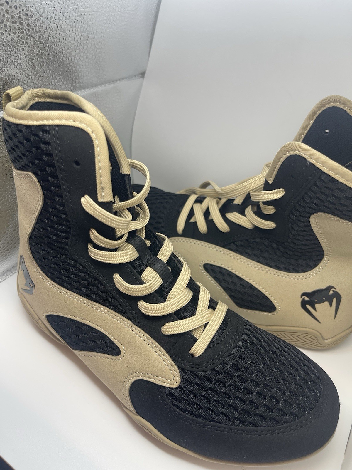 Venum Contender Boxing Shoes in Black/Sand Size : 8.5 Women 7 Men EU 39