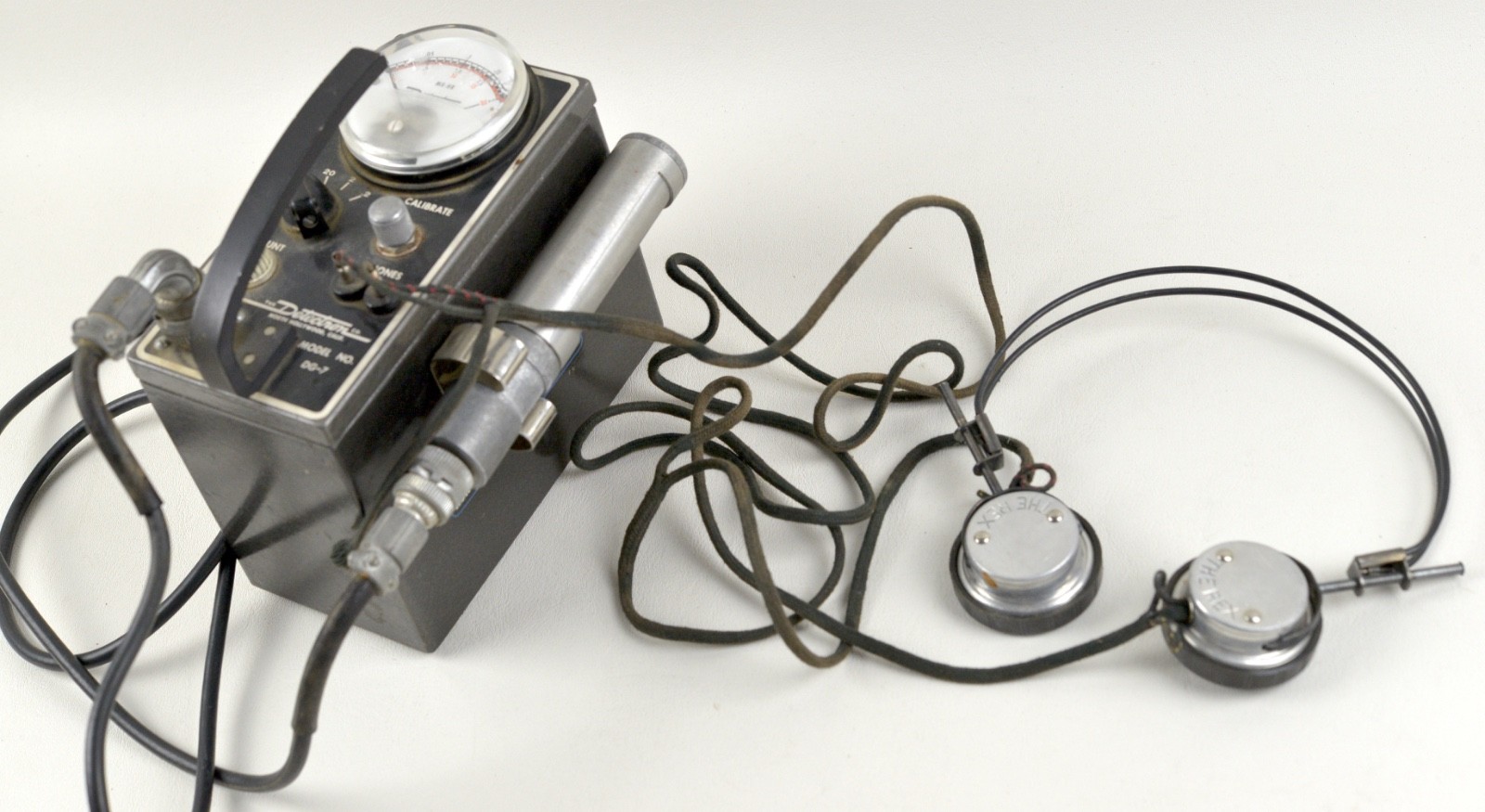 Vintage GEIGER COUNTER - The DETECTRON MODEL #DG-7 w/The Rex Headset