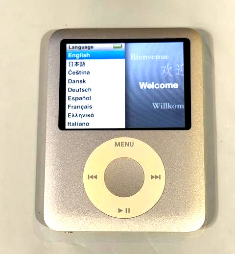 iPod Nano 3rd Generation 8GB Silver with Silver Back- Excellent Perfection