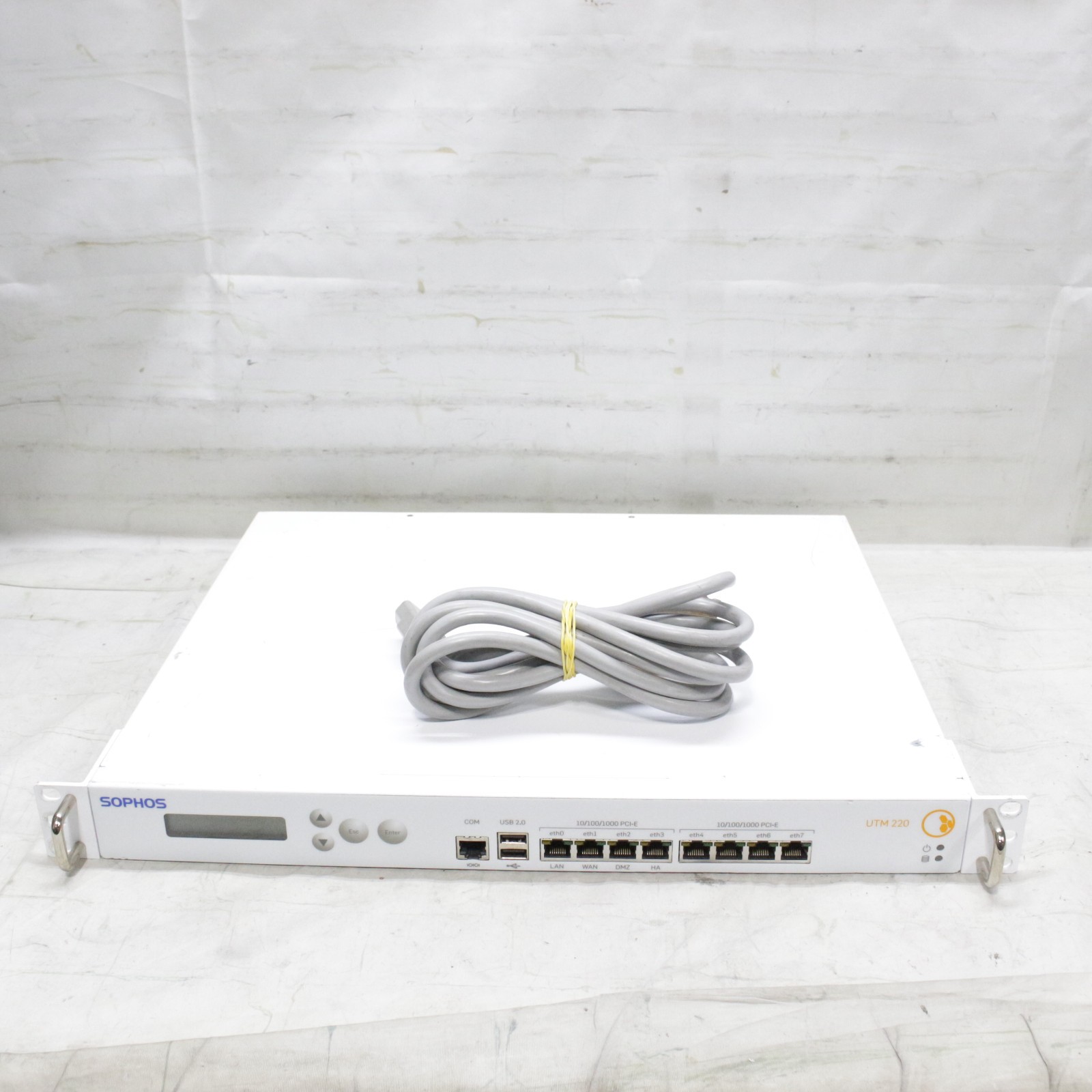 1st. Sophos UTM 220 Rev.5 Firewall ohne Lizenz Tested